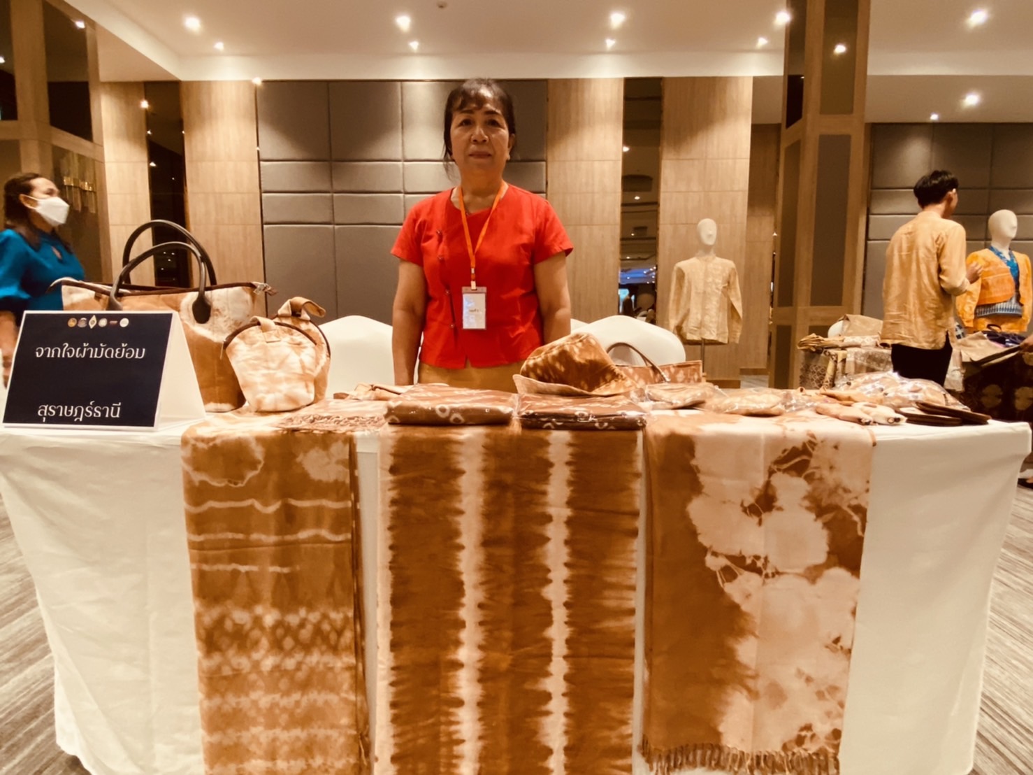 ยกทัพ กลุ่มทอผ้าเมืองคนดี ติวเข้มพัฒนาศักยภาพผู้ประกอบการประเภทผ้าและหัตถกรรม รุ่นที่ 2 