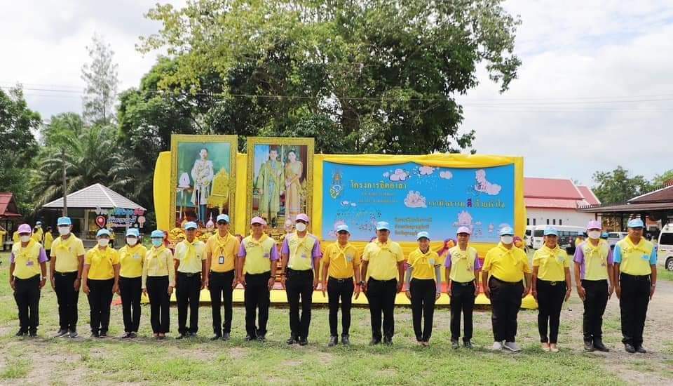 สพจ.สุราษฎร์ธานี สำนึกในพระมหากรุณาธิคุณฯ ร่วมกิจกรรมอาสาพัฒนาเนื่องในวันพระบาทสมเด็จพระปกเกล้าเจ้าอยู่หัว