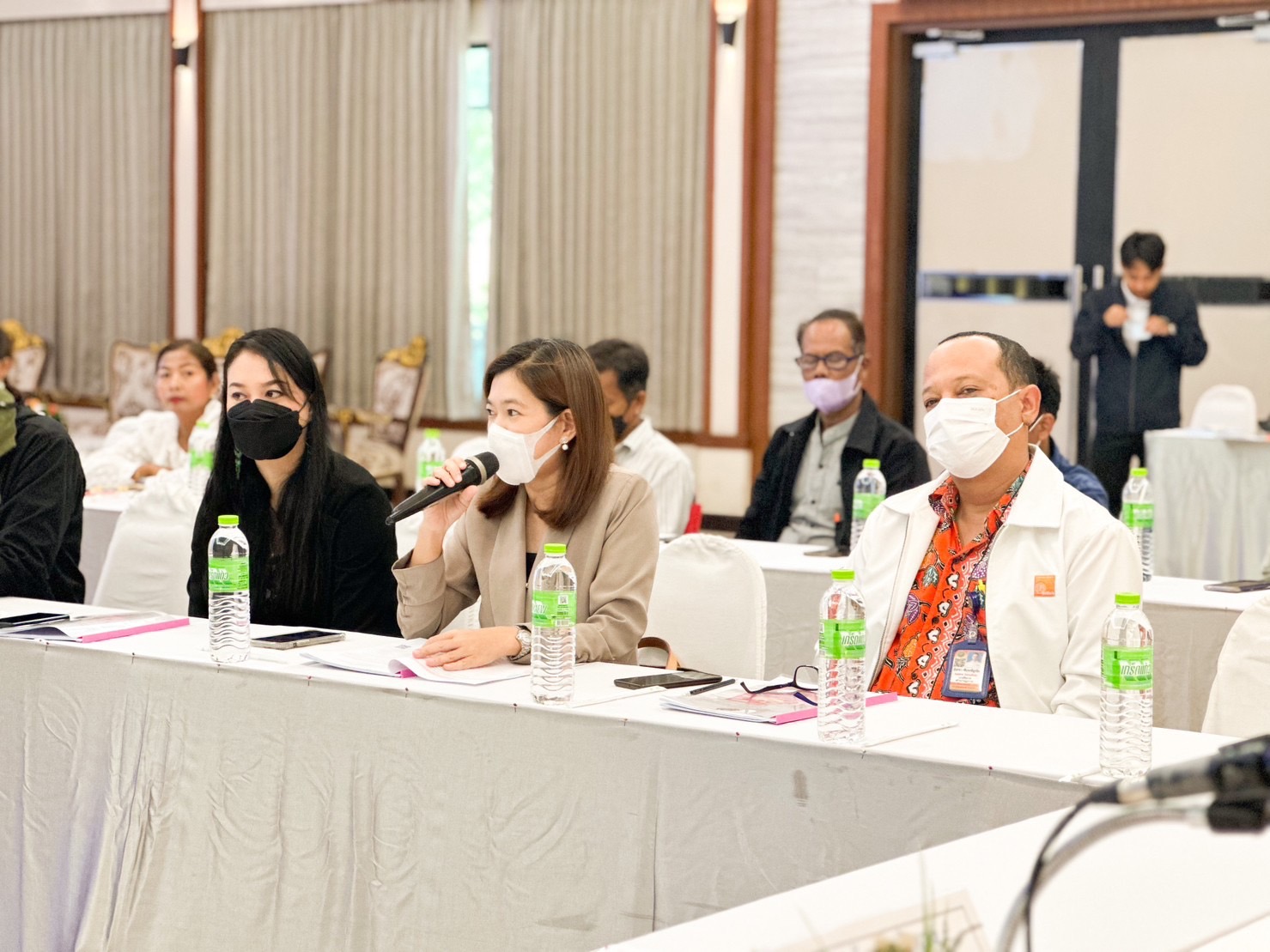 คณะกรรมการ KBO สุราษฎร์ธานี เสนอแนะผลิตภัณฑ์ใหม่ เพื่อยกระดับการพัฒนาผลิตภัณฑ์ OTOP ให้มีคุณภาพและได้มาตรฐาน