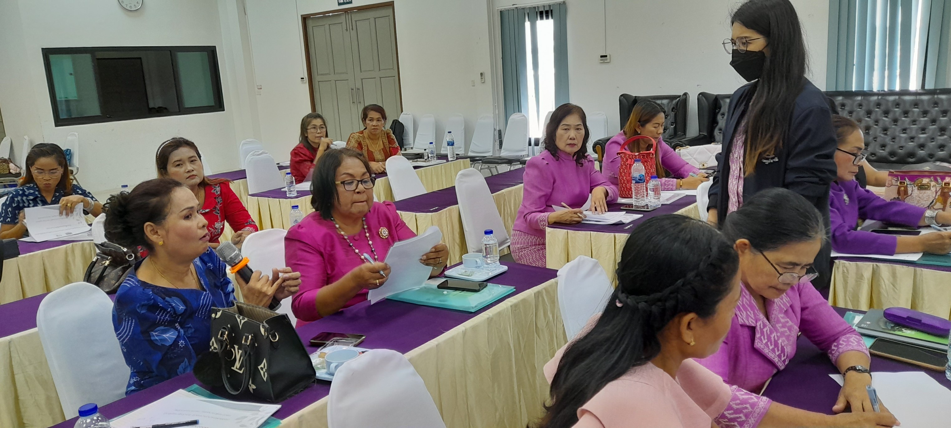 สตรีสุราษฎร์เรียนรู้ ร่วมมือแก้จน