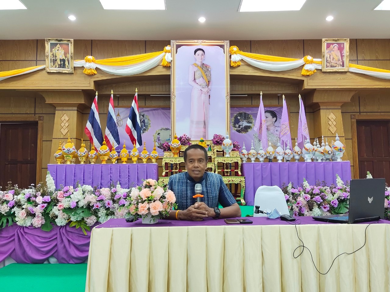 สตรีสุราษฎร์เรียนรู้ ร่วมมือแก้จน