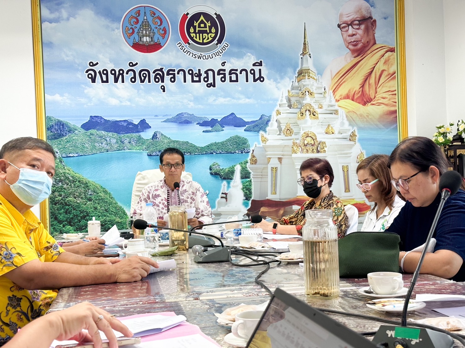 พช.สุราษฎร์และเครือข่าย OTOP ภาคใต้ /สุราษฎร์ธานี รวมทับ ขับเคลื่อนงาน OTOP ทั่วไทย ร่วมใจ @สุราษฎร์ธานี หน้าศาลากลางจังหวัด