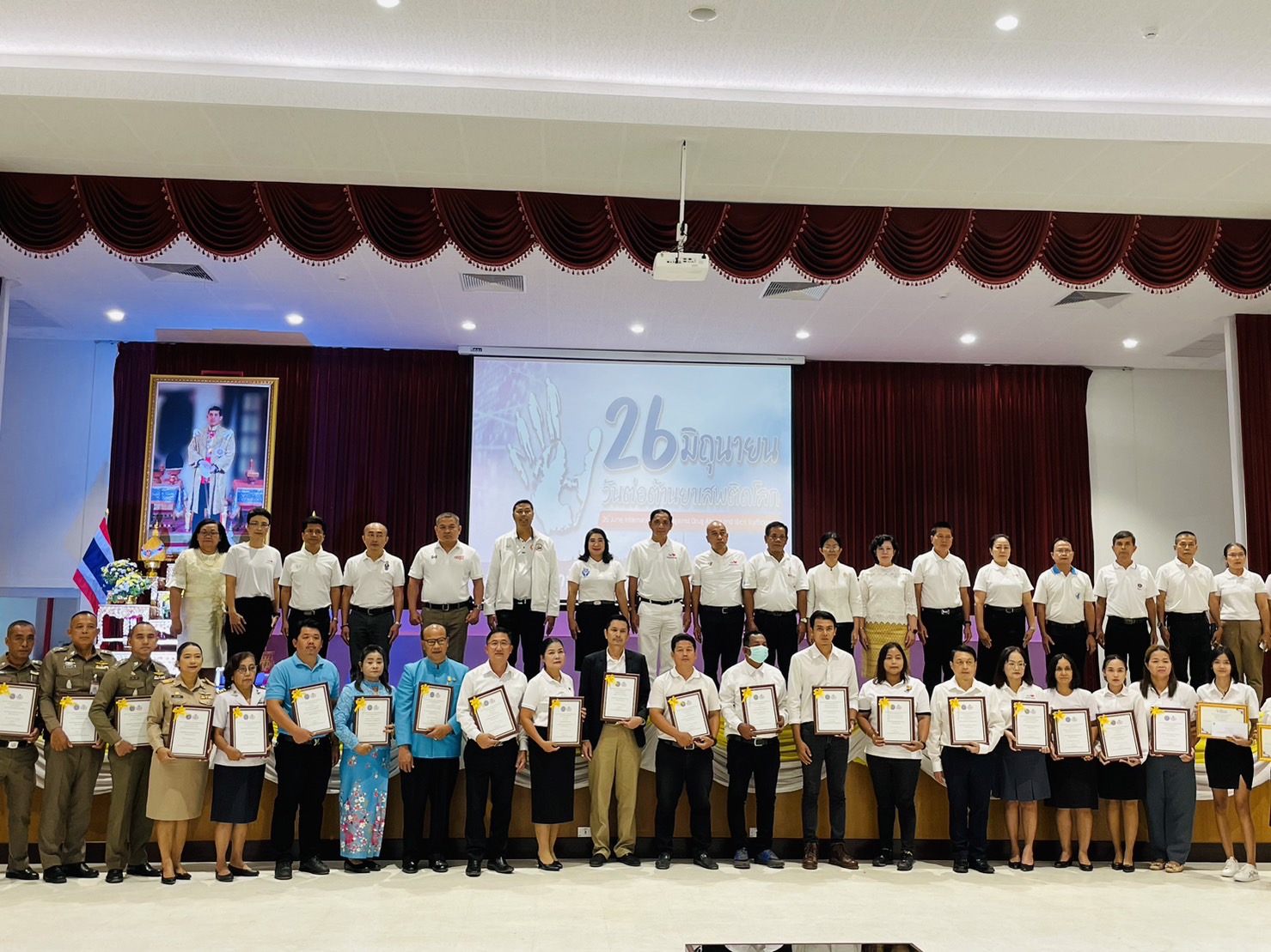 พช.สุราษฎร์ธานี รณรงค์ต่อต้านยาเสพติดสร้างภูมิคุ้นกันให้เยาวชนเข้าใจโทษและพิษภัยยาเสพติด เนื่องในวันต่อต้านยาเสพติดโลก  26 มิถุนายน 2566