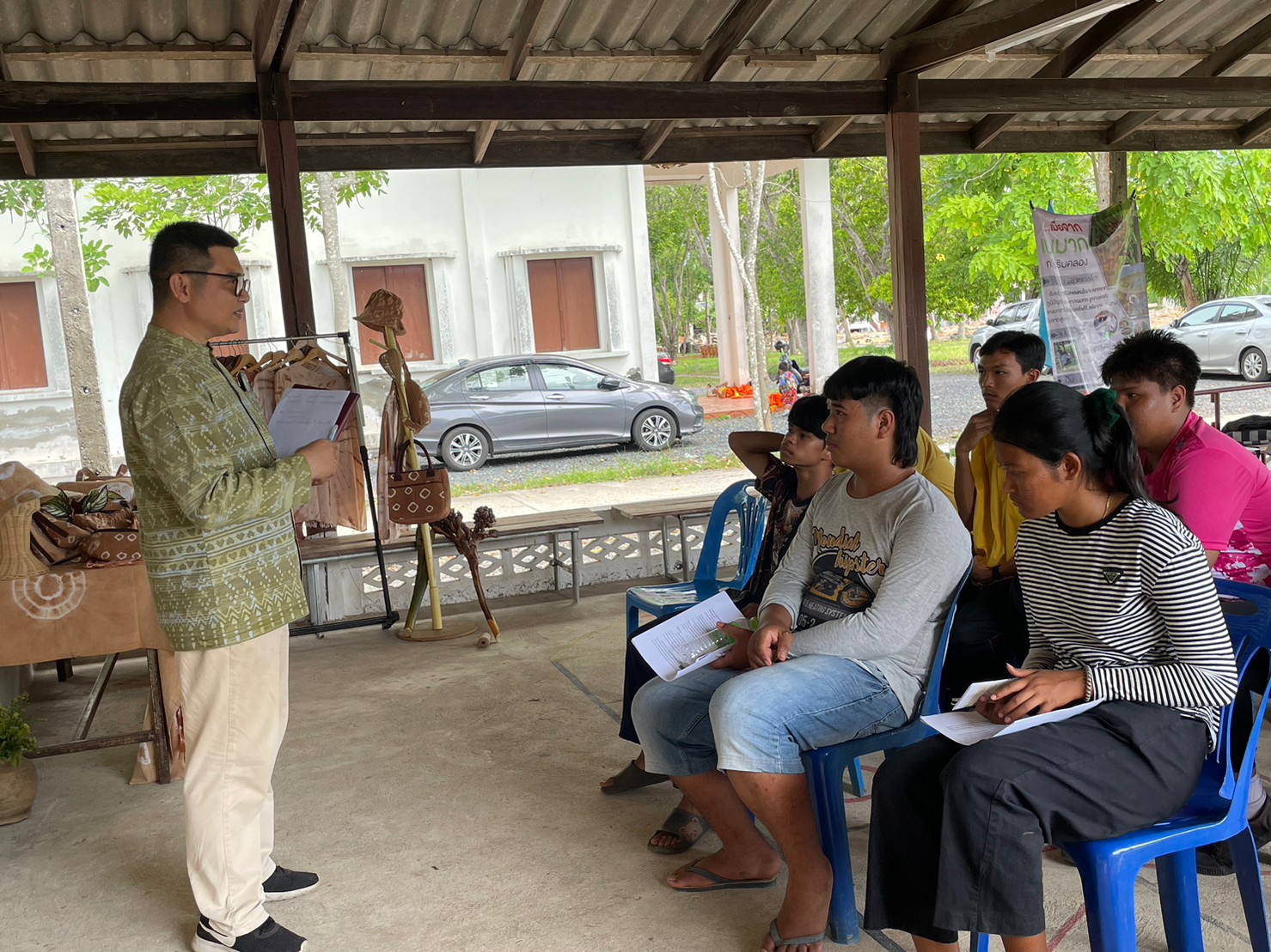 พช.สุราษฎร์  หนุนเสริมสัมมาชีพ ติดทักษะให้เยาวชน ก้าวพ้นยาเสพติด