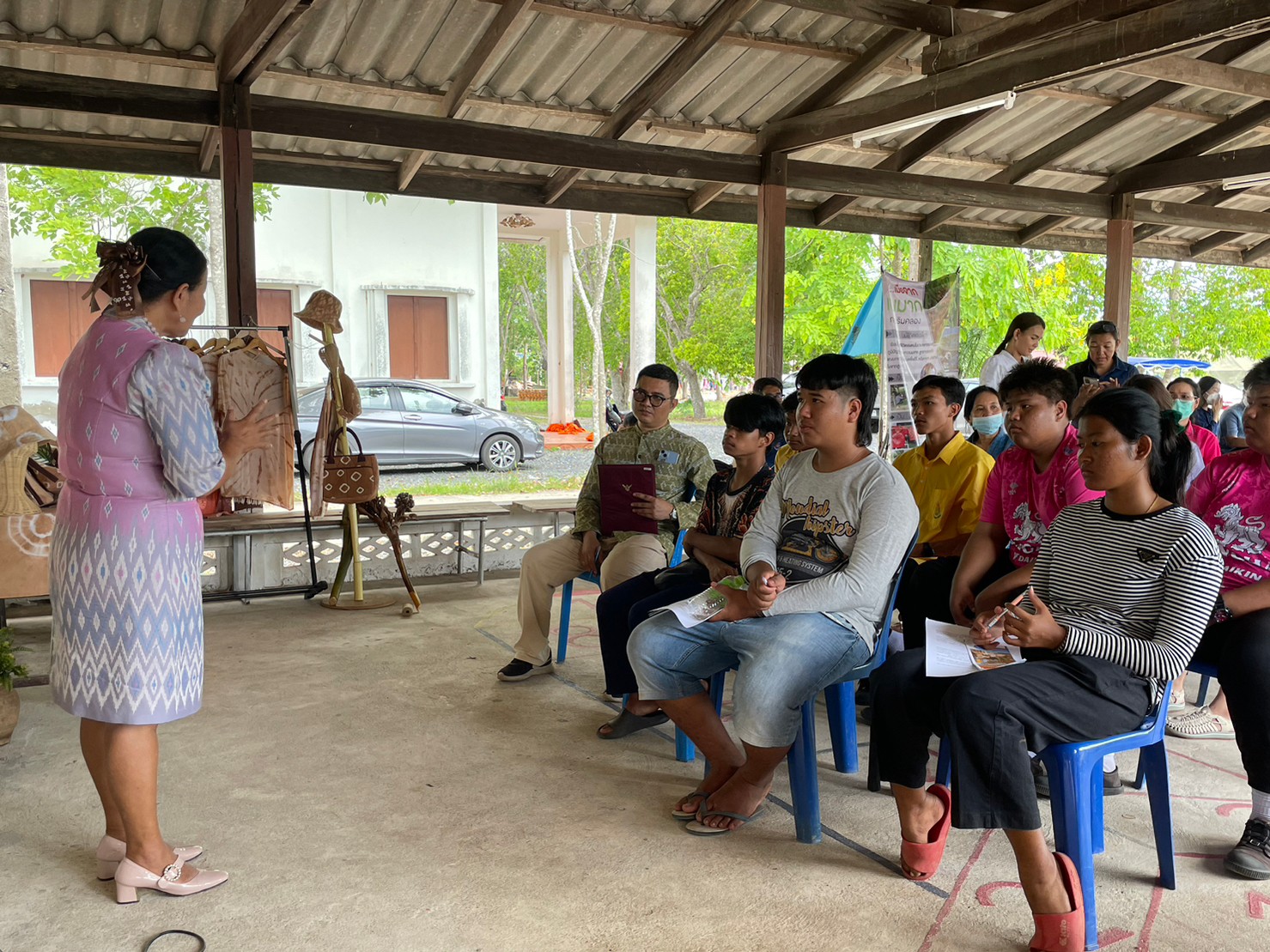 พช.สุราษฎร์  หนุนเสริมสัมมาชีพ ติดทักษะให้เยาวชน ก้าวพ้นยาเสพติด