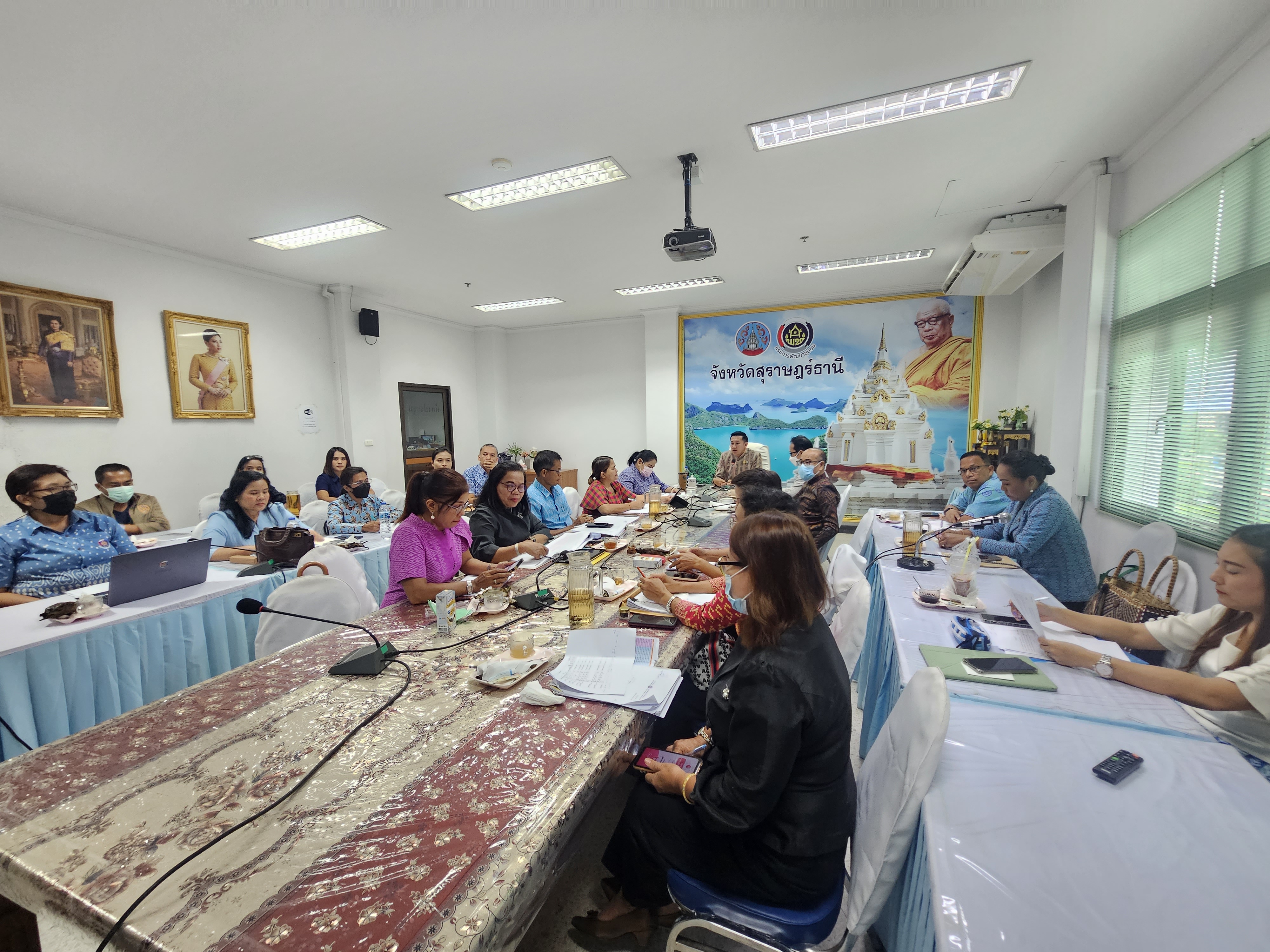 หนี้กองทุนสตรี มีทางออก แก้ไขได้ พช.สุราษฎร์ธานี เสริม Passion++ ลุยแก้หนี้สตรี มิถุนายนนี้ รู้เรื่อง!!!