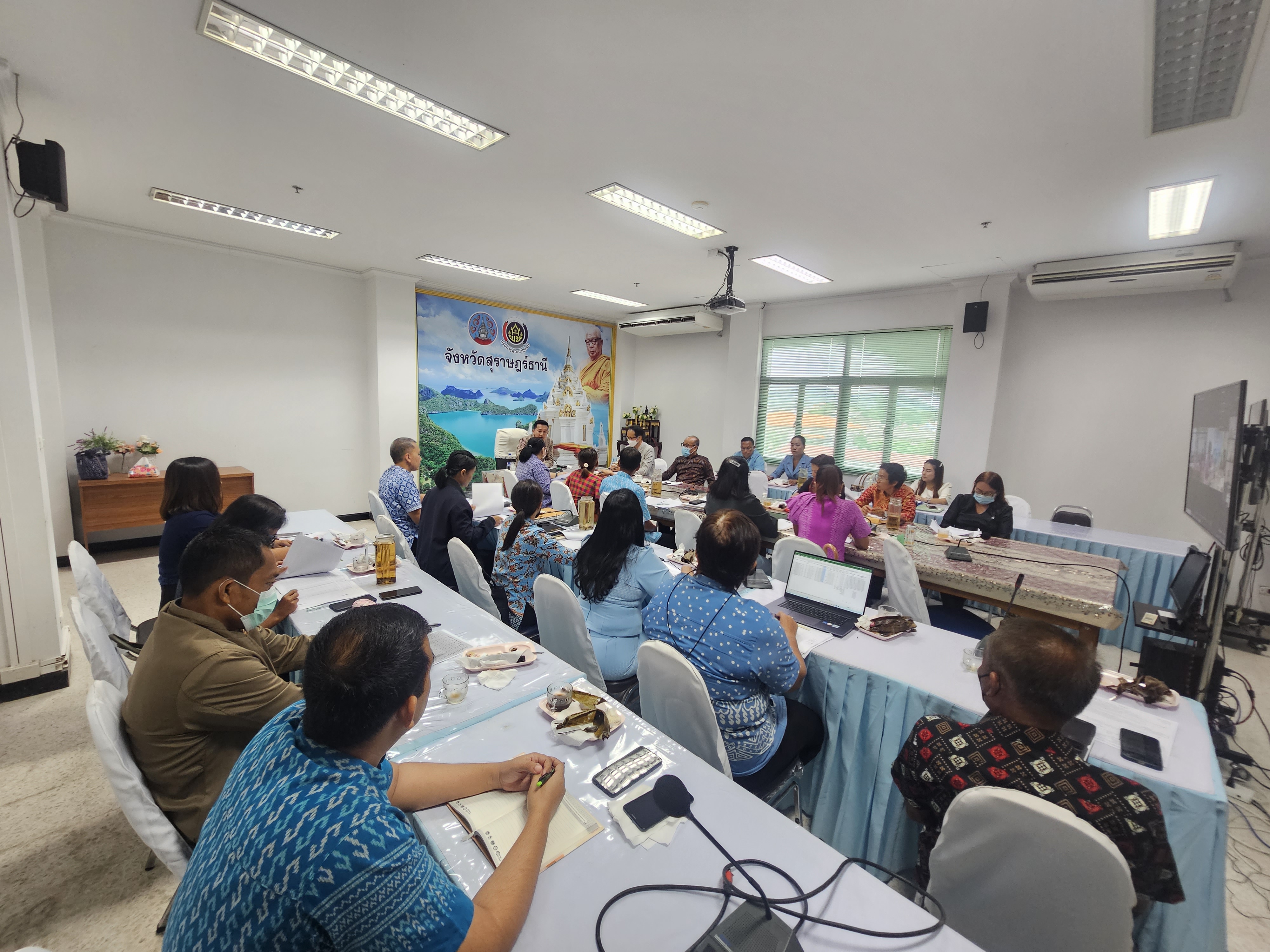 หนี้กองทุนสตรี มีทางออก แก้ไขได้ พช.สุราษฎร์ธานี เสริม Passion++ ลุยแก้หนี้สตรี มิถุนายนนี้ รู้เรื่อง!!!