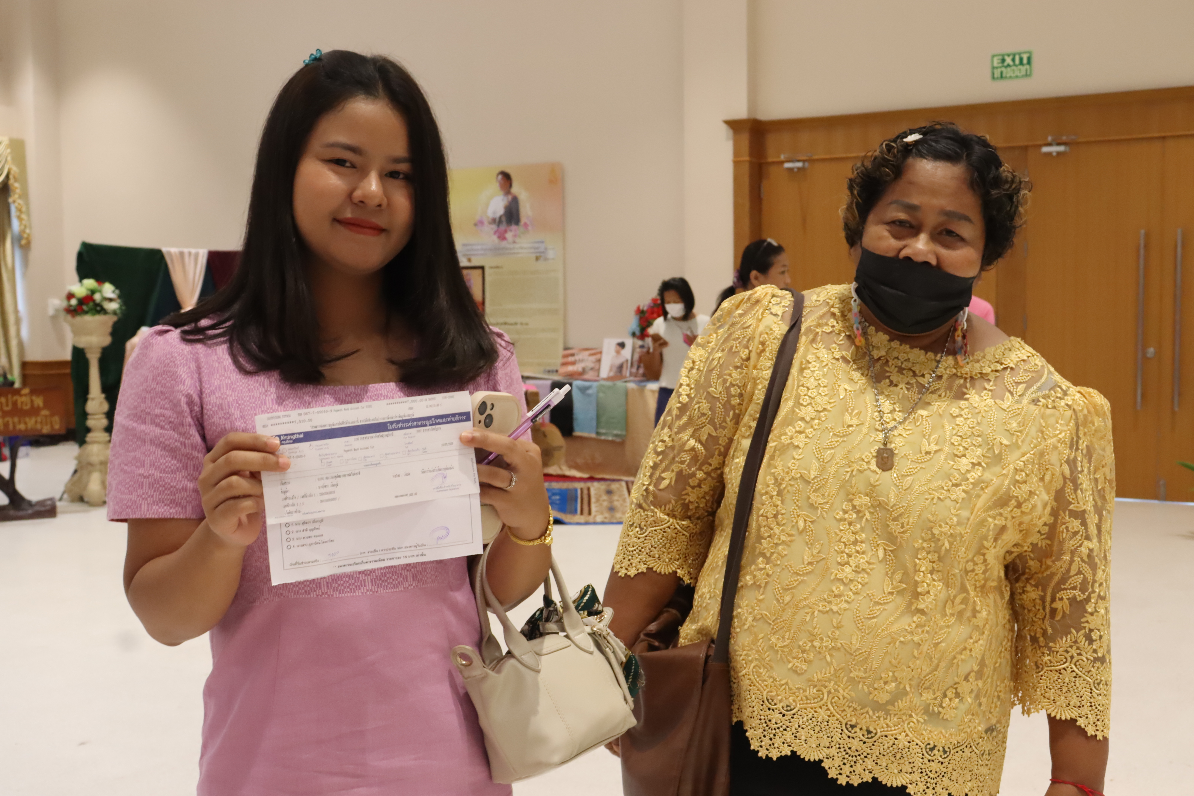 พช.สุราษฎร์ จัดมหกรรมไกล่เกลี่ยและลดความเดือดร้อนให้แก่ลูกหนี้กองทุนพัฒนาบทบาทสตรี