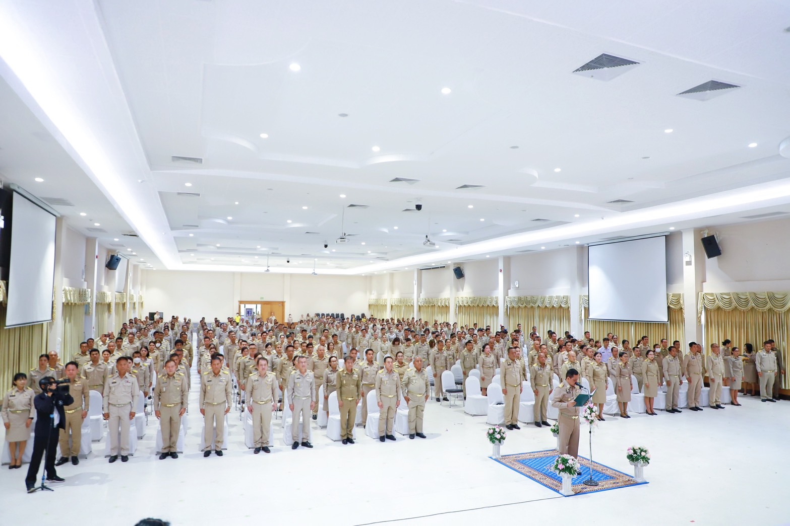 พช.สุราษฎร์ ร่วมพิธีถวายราชสักการะ พระบาทสมเด็จพระจุลจอมเกล้าเจ้าอยู่หัว เนื่องในโอกาส “วันท้องถิ่นไทย ประจำปี 2567”