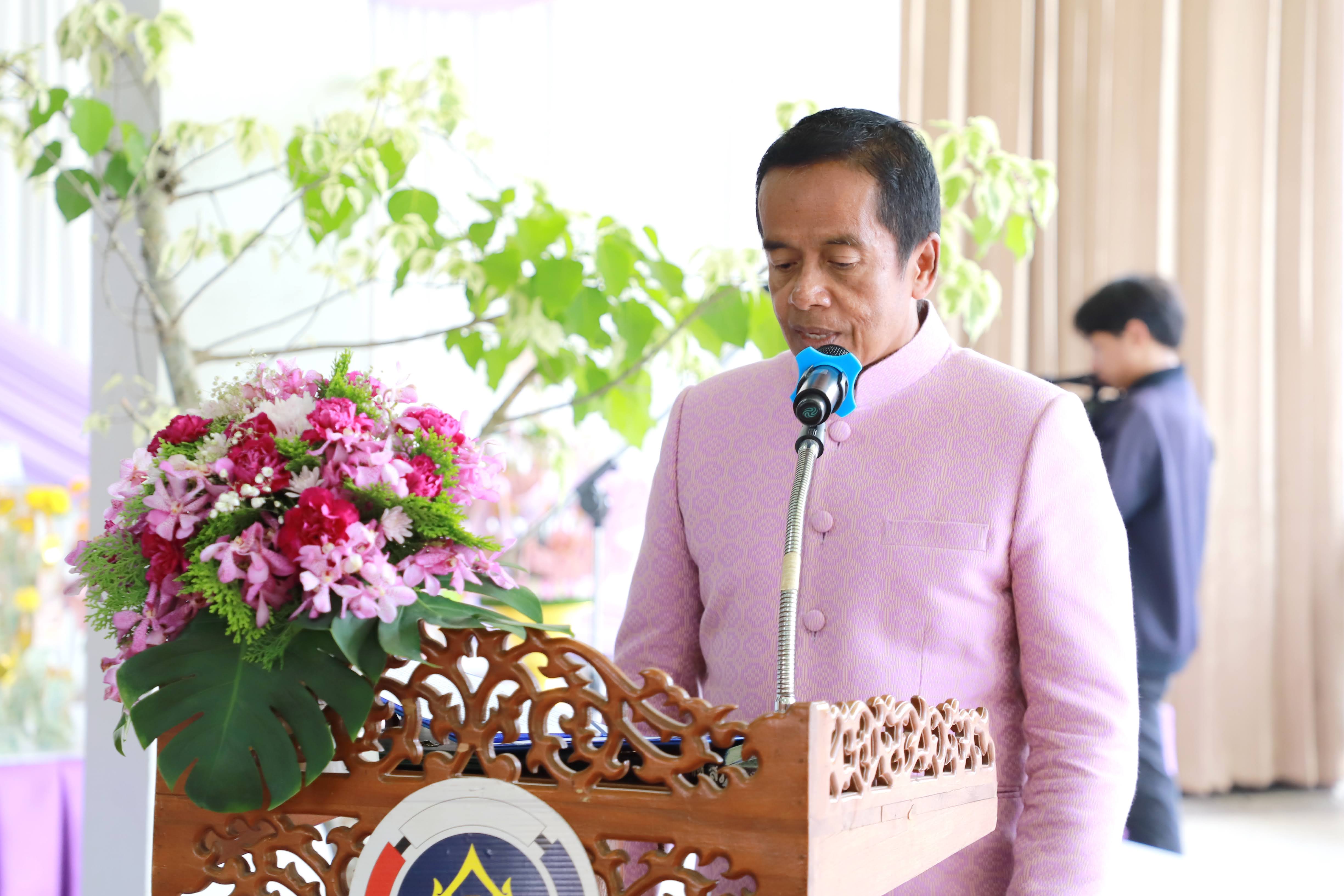 น้ำใจหลั่งไหล สุราษฎร์ธานีจัดทอดผ้าป่ากองทุนพัฒนาเด็กชนบทฯ ช่วยเหลือเด็กด้อยโอกาส ยอดพุ่งกว่าสองแสน