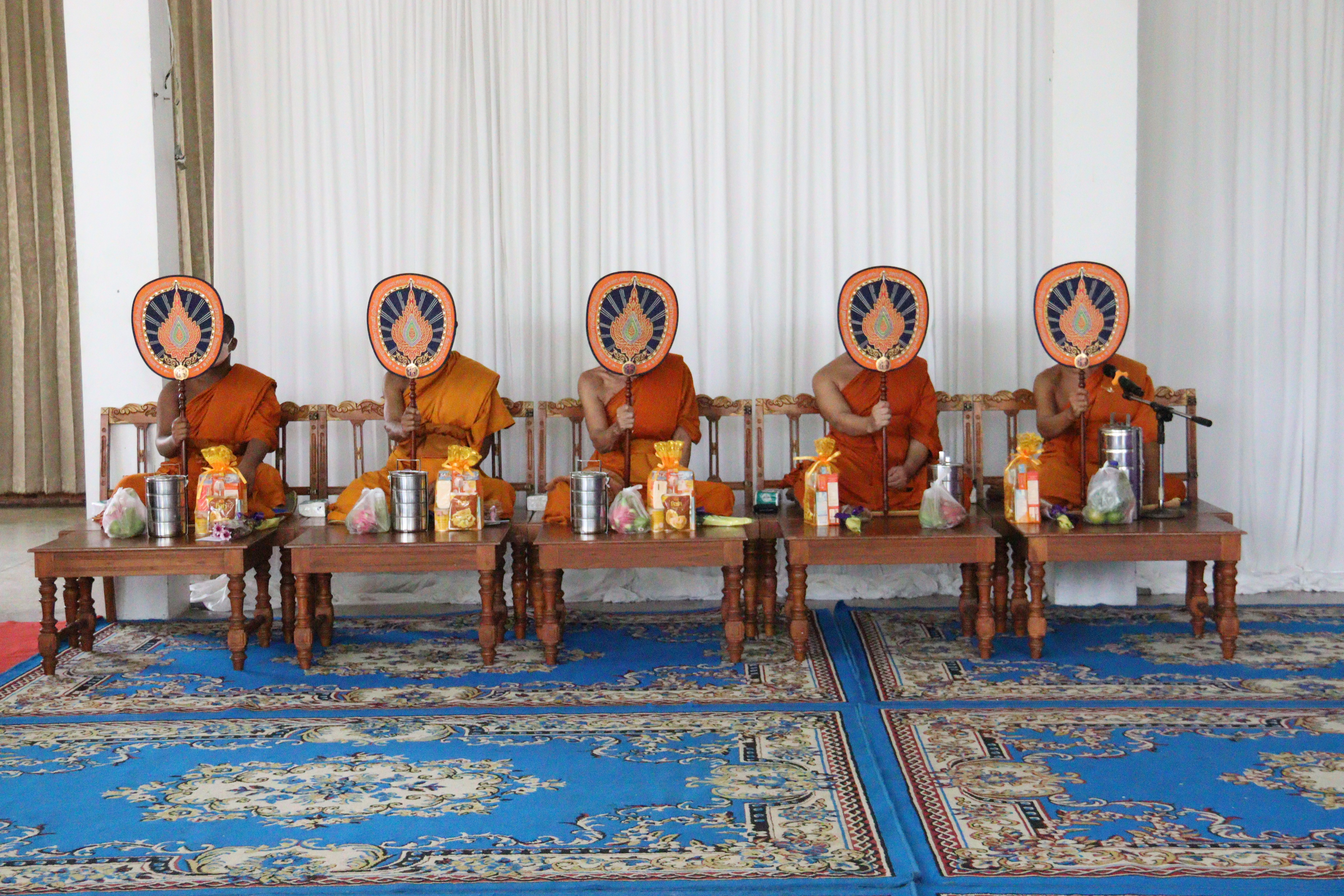 น้ำใจหลั่งไหล สุราษฎร์ธานีจัดทอดผ้าป่ากองทุนพัฒนาเด็กชนบทฯ ช่วยเหลือเด็กด้อยโอกาส ยอดพุ่งกว่าสองแสน