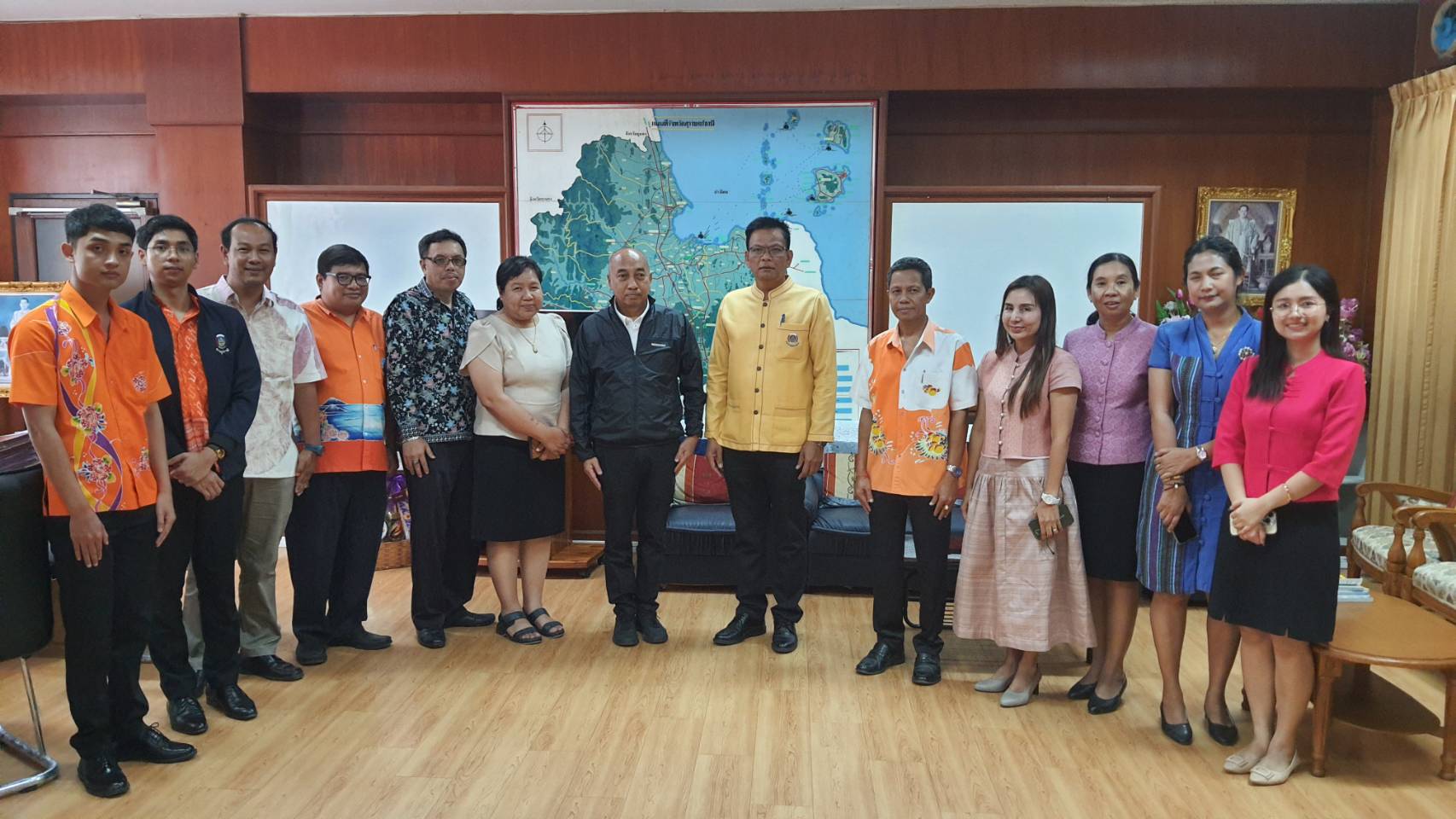 พจ.ประโมทย์ เข้าพบรองผู้ว่าราชการจังหวัดสุราษฎร์ธานี