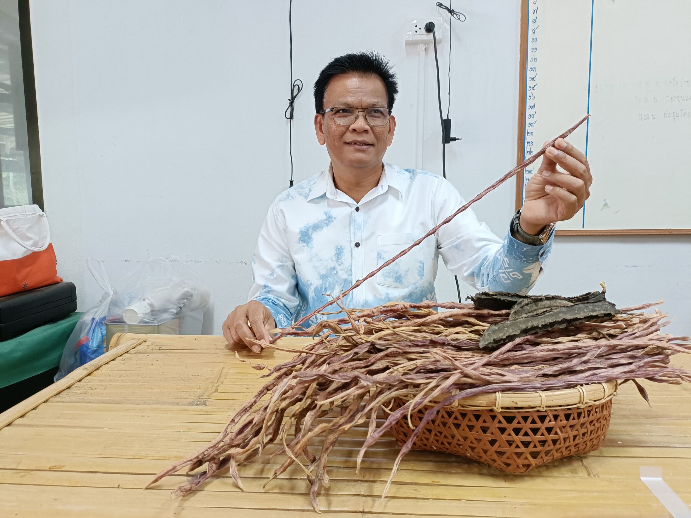 📣พช.สุราษฎร์ธานี📣 มอบแนวทางการขับเคลื่อนงานกองทุนแม่ของแผ่นดิน ในการประชุมเชิงปฏิบัติการคณะกรรมการกองทุนแม่ของแผ่นดิน อำเภอวิภาวดี