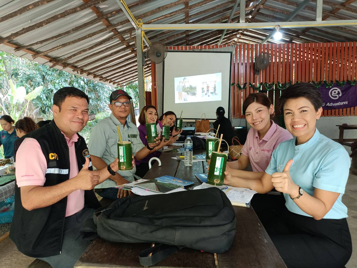 พช.สุราษฎร์ นำคณะทำงานขับเคลื่อนเศรษฐกิจฐานรากฯ ลงพื้นที่ติดตามและประเมินศักยภาพกลุ่มเป้าหมาย