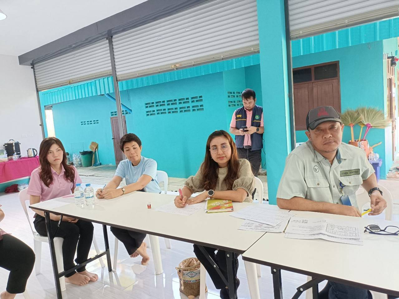 พช.สุราษฎร์ นำคณะทำงานขับเคลื่อนเศรษฐกิจฐานรากฯ ลงพื้นที่ติดตามและประเมินศักยภาพกลุ่มเป้าหมาย