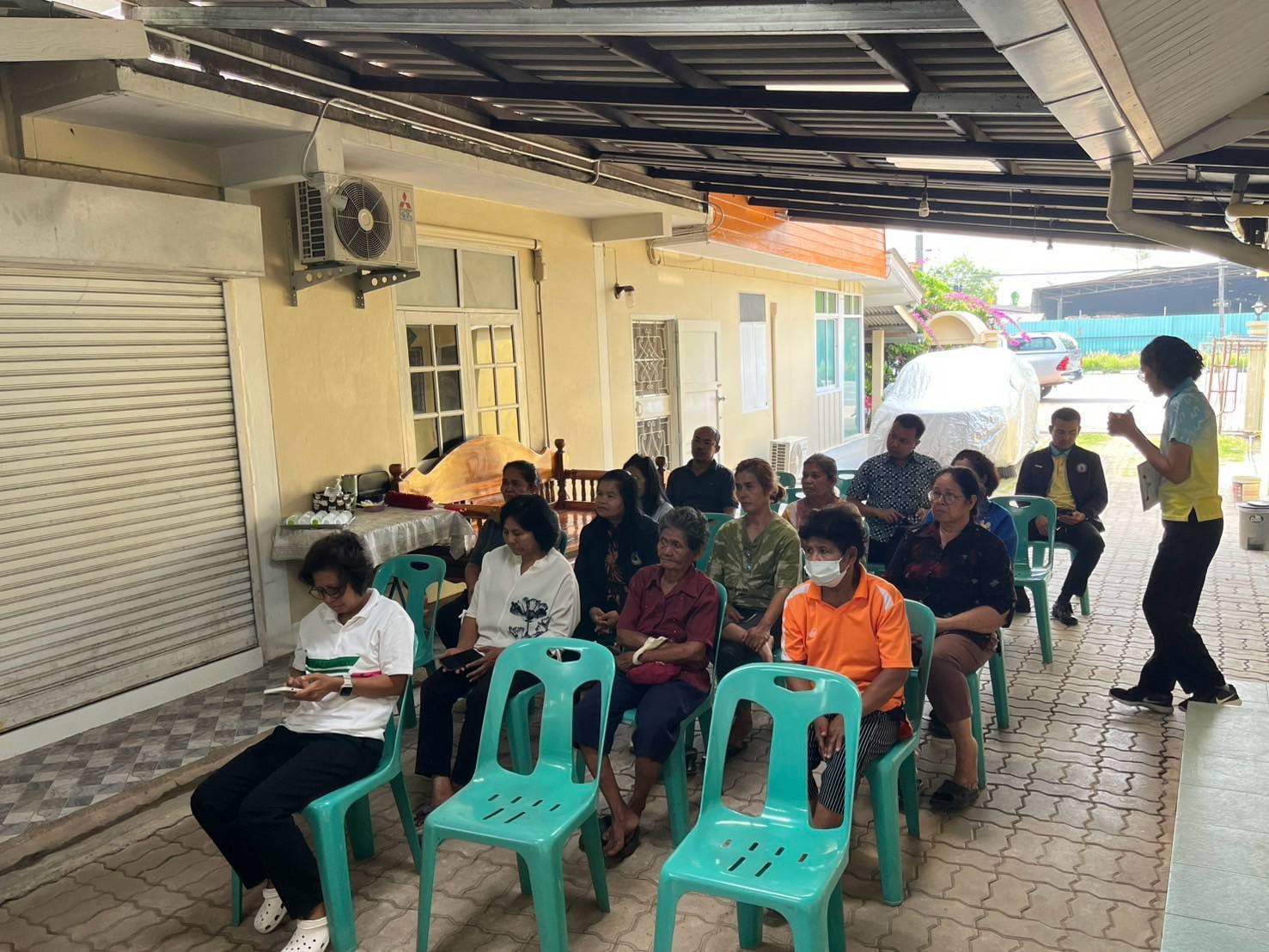 พช.สุราษฎร์ นำคณะทำงานขับเคลื่อนเศรษฐกิจฐานรากฯ ลงพื้นที่ติดตามและประเมินศักยภาพกลุ่มเป้าหมาย