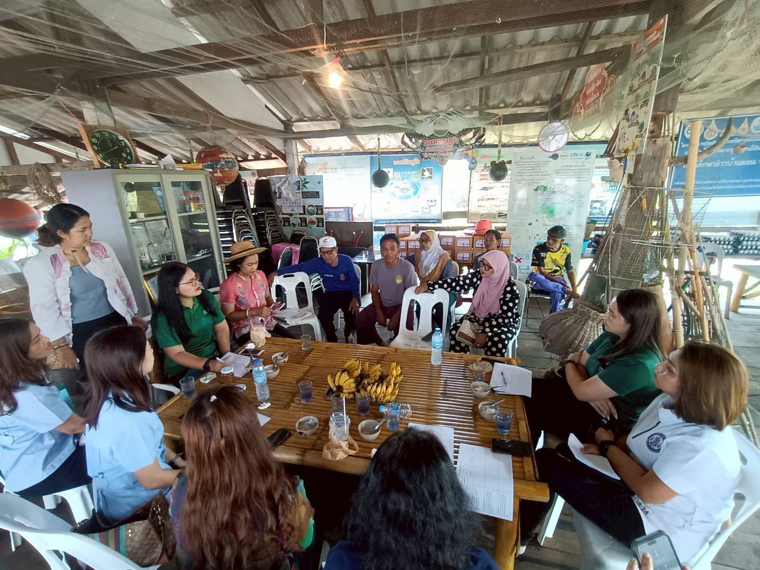 พช.สุราษฎร์ นำคณะทำงานขับเคลื่อนเศรษฐกิจฐานรากฯ ลงพื้นที่ติดตามและประเมินศักยภาพกลุ่มเป้าหมาย