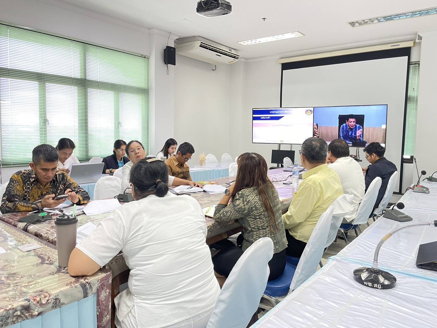 📣พช.สุราษฎร์ธานี📣 ร่วมรับการประชุมกรมการพัฒนาชุมชน ครั้งที่ 3/2568