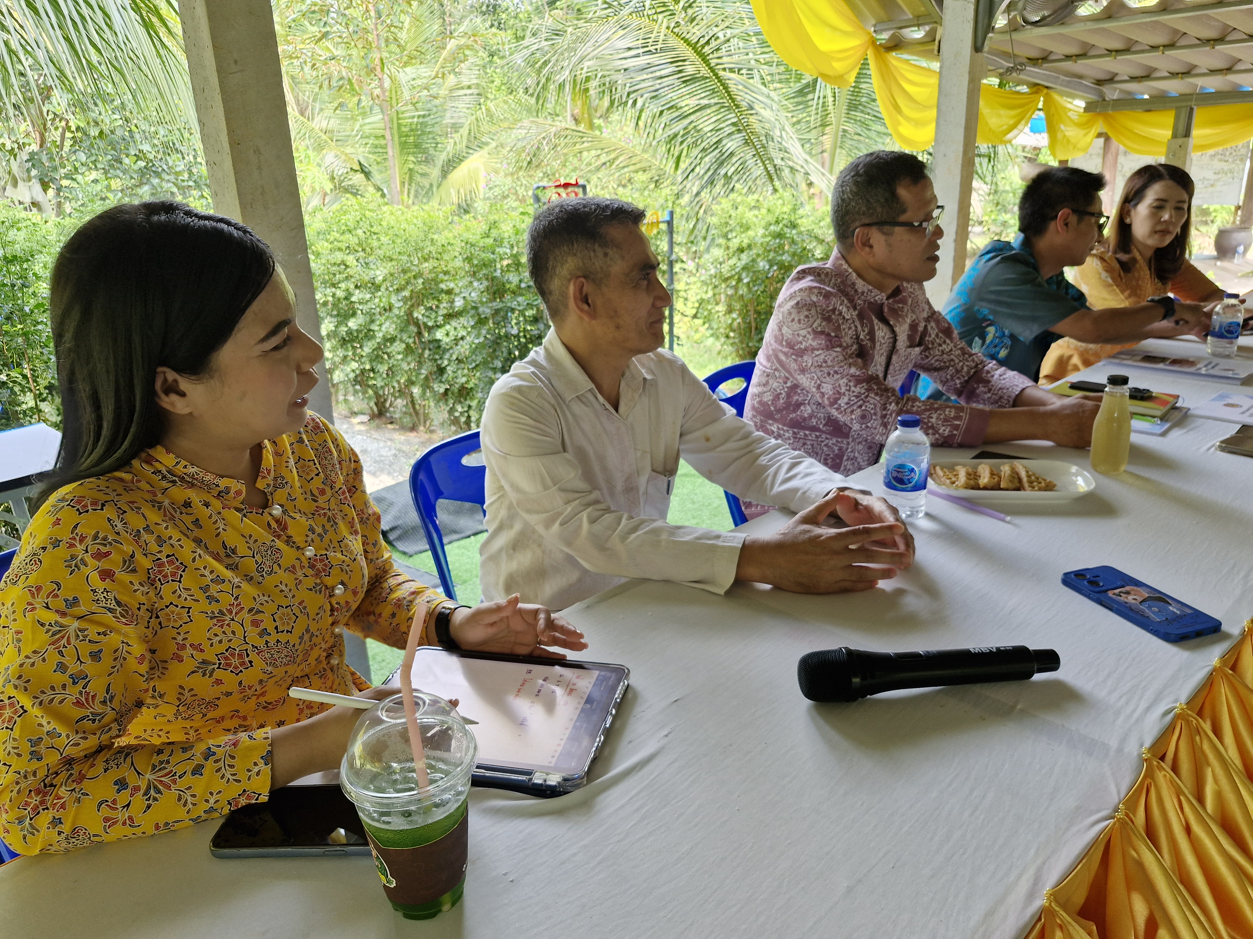 ผู้ตรวจรายการการกรม ปฏิบัติหน้าที่ผู้อำนวยการศูนย์ศึกษาและพัฒนาชุมนาชุมชนนครศรีธรรมรรมราช ลงพื้นที่ตรวจติดตามผลการดำเนินงานกรมการพัฒนาชุมชนที่สำคัญและตรวจเยี่ยมข้ารารายการบรรจุใหม่ สพอ.ท่าชนะ สพอ.พุนพิน และสพอ.พนม จ.สุราษฎร์ธานี