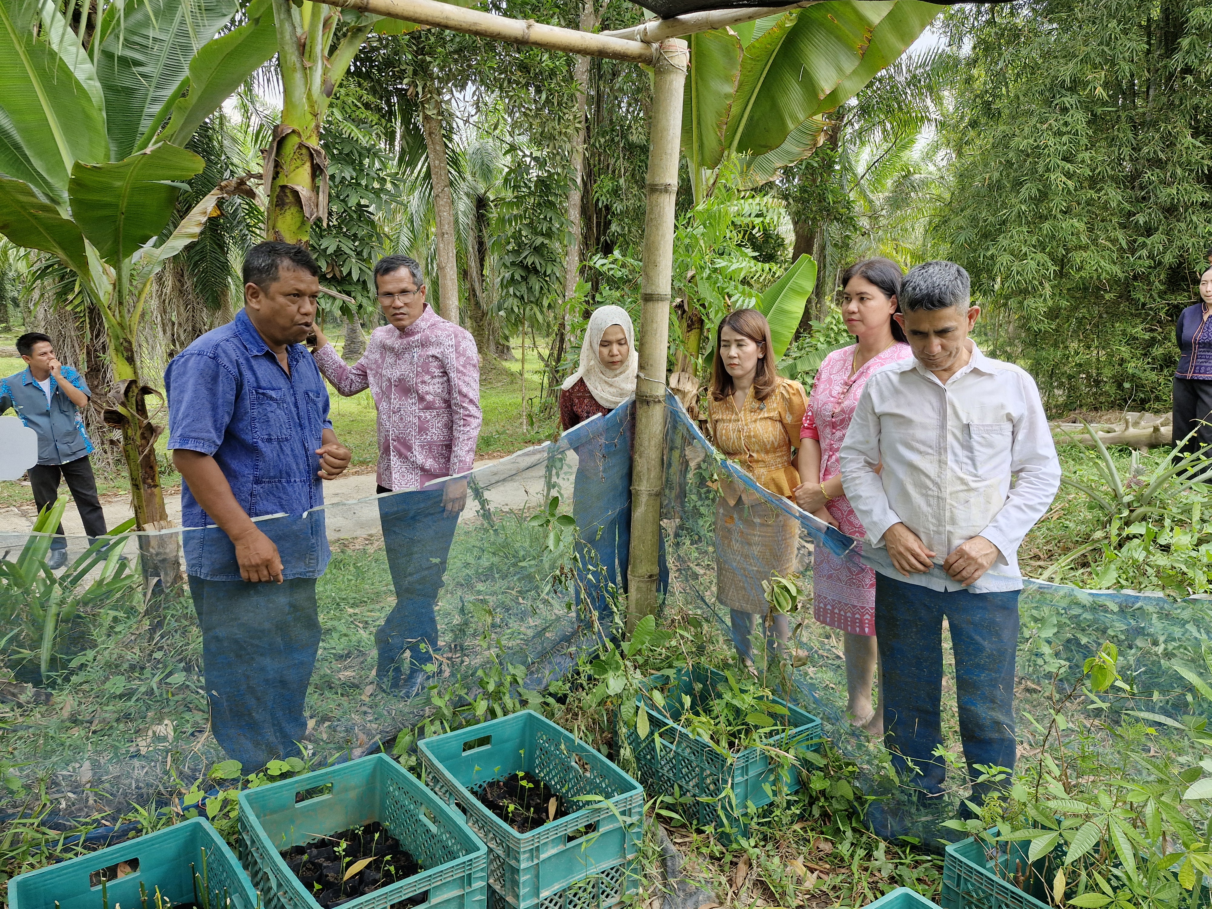 ผู้ตรวจรายการการกรม ปฏิบัติหน้าที่ผู้อำนวยการศูนย์ศึกษาและพัฒนาชุมนาชุมชนนครศรีธรรมรรมราช ลงพื้นที่ตรวจติดตามผลการดำเนินงานกรมการพัฒนาชุมชนที่สำคัญและตรวจเยี่ยมข้ารารายการบรรจุใหม่ สพอ.ท่าชนะ สพอ.พุนพิน และสพอ.พนม จ.สุราษฎร์ธานี