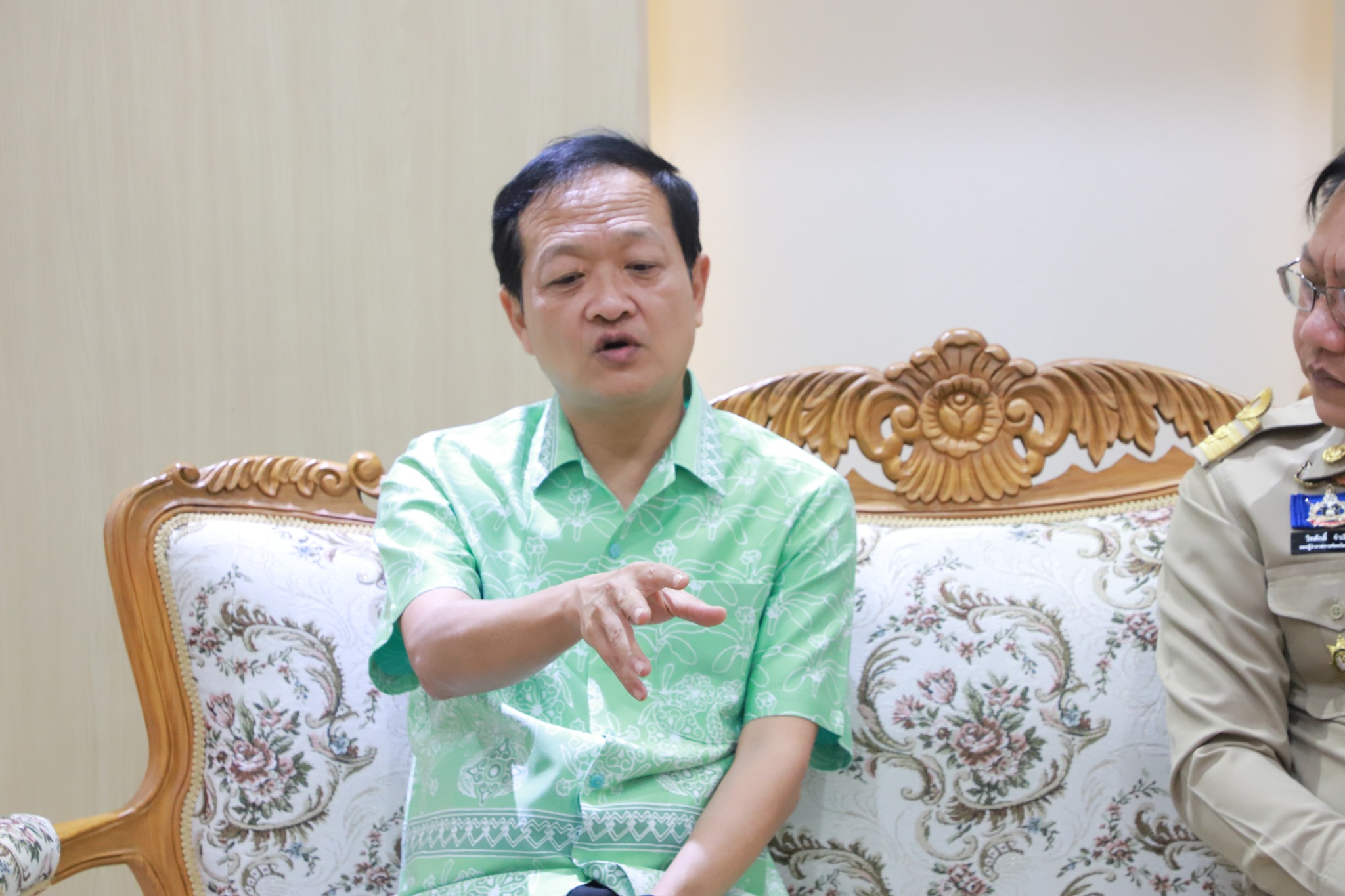 📢พช.สุราษฎร์ธานี📢ร่วมต้อนรับ และร่วมคณะผู้ตรวจฯ กระทรวงมหาดไทย ลงพื้นที่จังหวัดสุราษฎร์ธานี ติดตามการปฏิบัติงานตามนโยบายรัฐบาล พร้อมตรวจเยี่ยมการพัฒนาแหล่งท่องเที่ยว หวังสร้างโอกาสทางเศรษฐกิจให้กับชุมชน