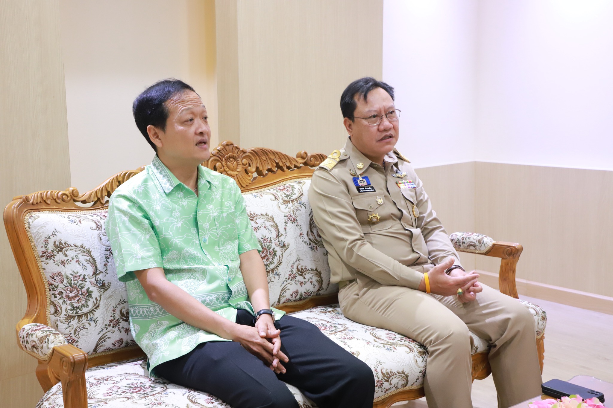 📢พช.สุราษฎร์ธานี📢ร่วมต้อนรับ และร่วมคณะผู้ตรวจฯ กระทรวงมหาดไทย ลงพื้นที่จังหวัดสุราษฎร์ธานี ติดตามการปฏิบัติงานตามนโยบายรัฐบาล พร้อมตรวจเยี่ยมการพัฒนาแหล่งท่องเที่ยว หวังสร้างโอกาสทางเศรษฐกิจให้กับชุมชน