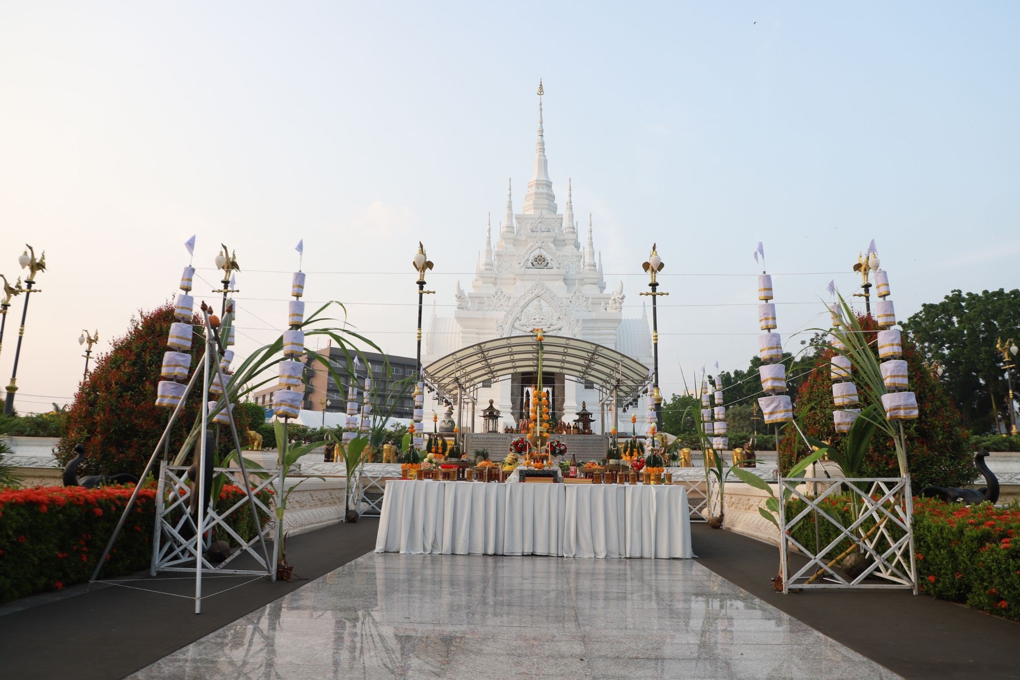 พช.สุราษฎร์ธานี ร่วมกับพสกนิกรทุกหมู่เหล่าร่วมพิธีบวงสรวงศาลหลักเมืองจังหวัดสุราษฎร์ธานี เนื่องในงาน “แห่ผ้าห่มพระธาตุศรีสุราษฎร์ แลธรรมชาติเขาท่าเพชร” ครั้งที่ 15 ประจำปี 2568 ร่วมรักษาขนบธรรมเนียมประเพณีอันดีงาม