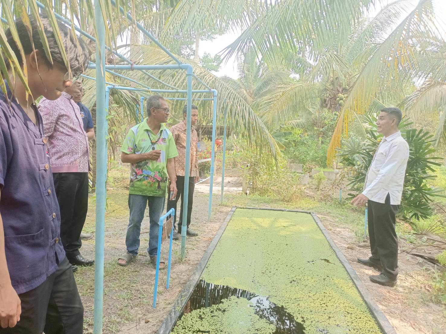 ผู้ตรวจรายการการกรม ปฏิบัติหน้าที่ผู้อำนวยการศูนย์ศึกษาและพัฒนาชุมนาชุมชนนครศรีธรรมรรมราช ลงพื้นที่ตรวจติดตามผลการดำเนินงานกรมการพัฒนาชุมชนที่สำคัญและตรวจเยี่ยมข้ารารายการบรรจุใหม่ สพอ.ท่าชนะ สพอ.พุนพิน และสพอ.พนม จ.สุราษฎร์ธานี