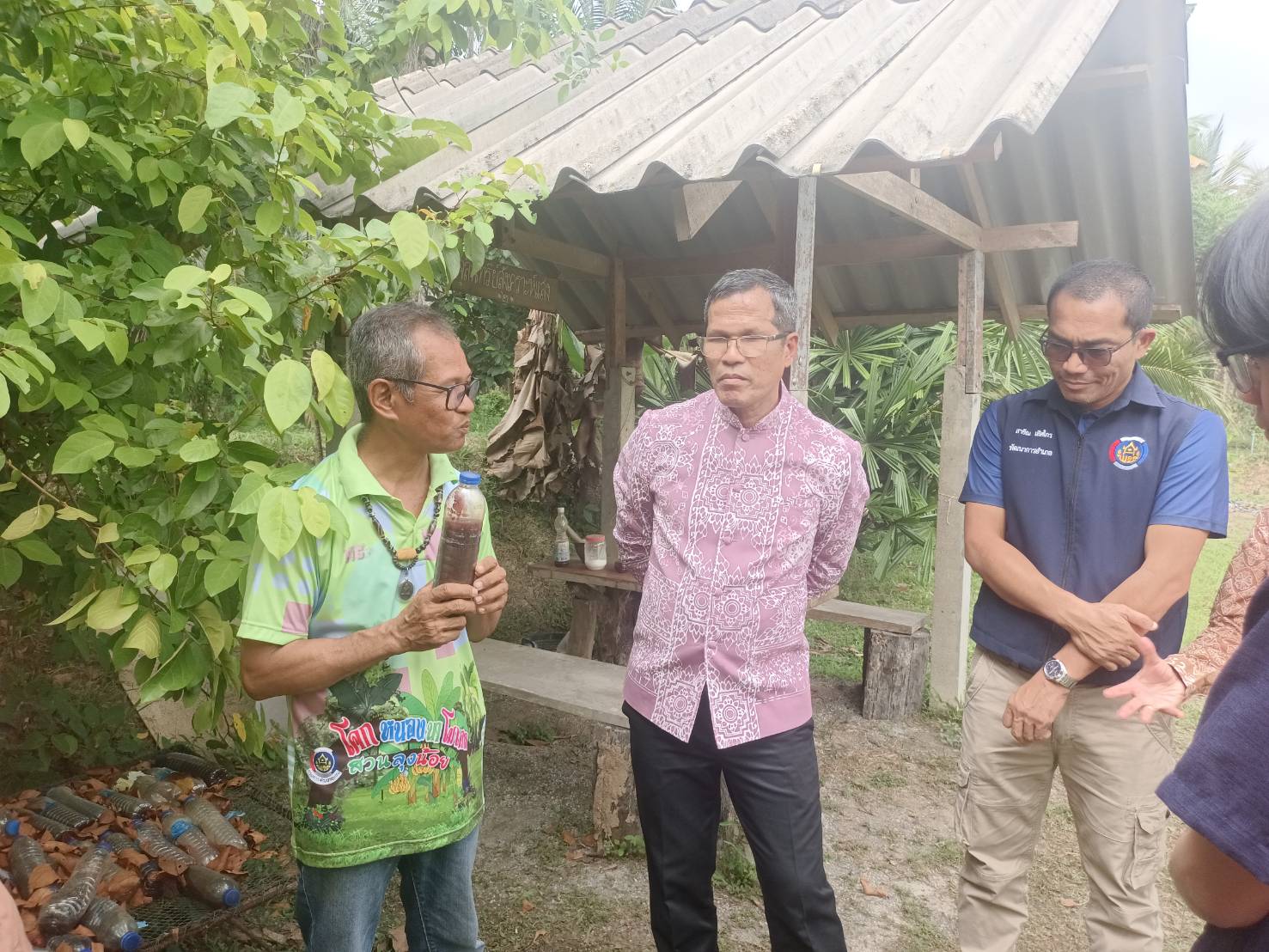 ผู้ตรวจรายการการกรม ปฏิบัติหน้าที่ผู้อำนวยการศูนย์ศึกษาและพัฒนาชุมนาชุมชนนครศรีธรรมรรมราช ลงพื้นที่ตรวจติดตามผลการดำเนินงานกรมการพัฒนาชุมชนที่สำคัญและตรวจเยี่ยมข้ารารายการบรรจุใหม่ สพอ.ท่าชนะ สพอ.พุนพิน และสพอ.พนม จ.สุราษฎร์ธานี