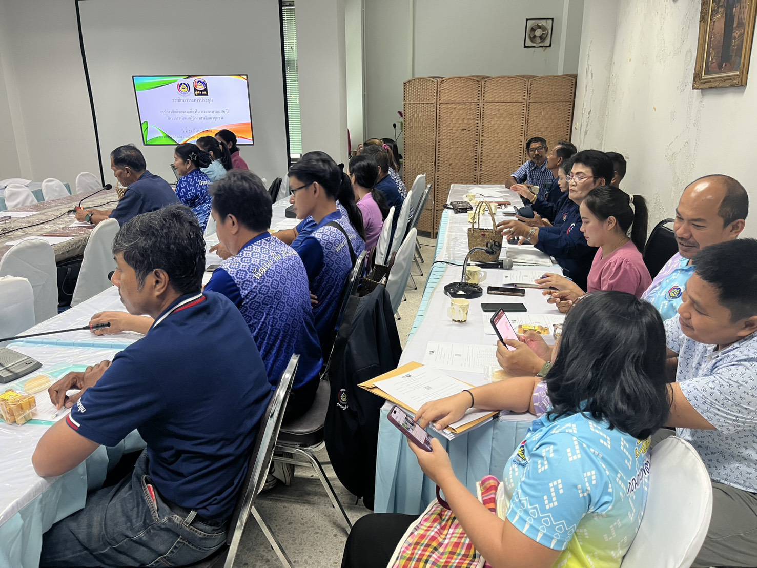 พช.สุราษฎร์ธานี จับมือชมรมผู้นำอาสาพัฒนาชุมชน จัดสรรทุนสนับสนุนขับเคลื่อนงานพัฒนาชุมชน