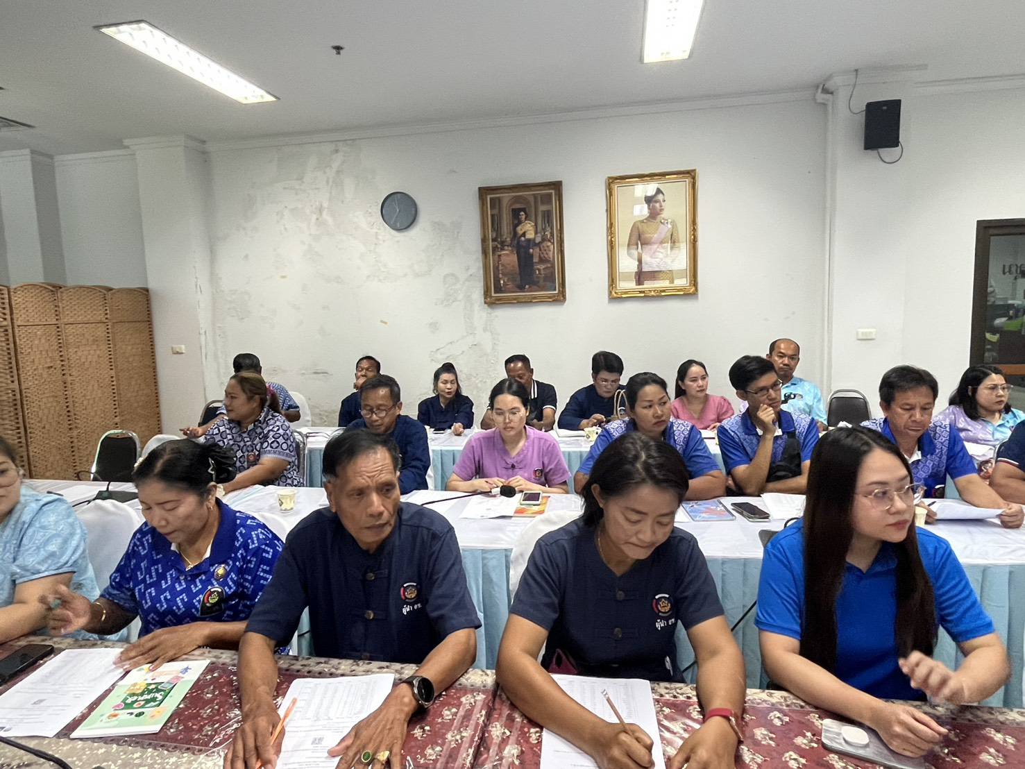 พช.สุราษฎร์ธานี จับมือชมรมผู้นำอาสาพัฒนาชุมชน จัดสรรทุนสนับสนุนขับเคลื่อนงานพัฒนาชุมชน