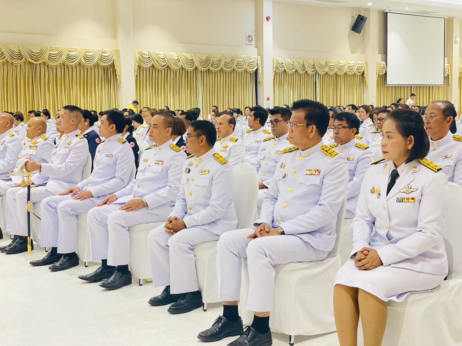 พช.สุราษฎร์ธานี ร่วมงานรัฐพิธี วันที่ระลึก “พระบาทสมเด็จพระนั่งเกล้าเจ้าอยู่หัว พระมหาเจษฎาราชเจ้า”