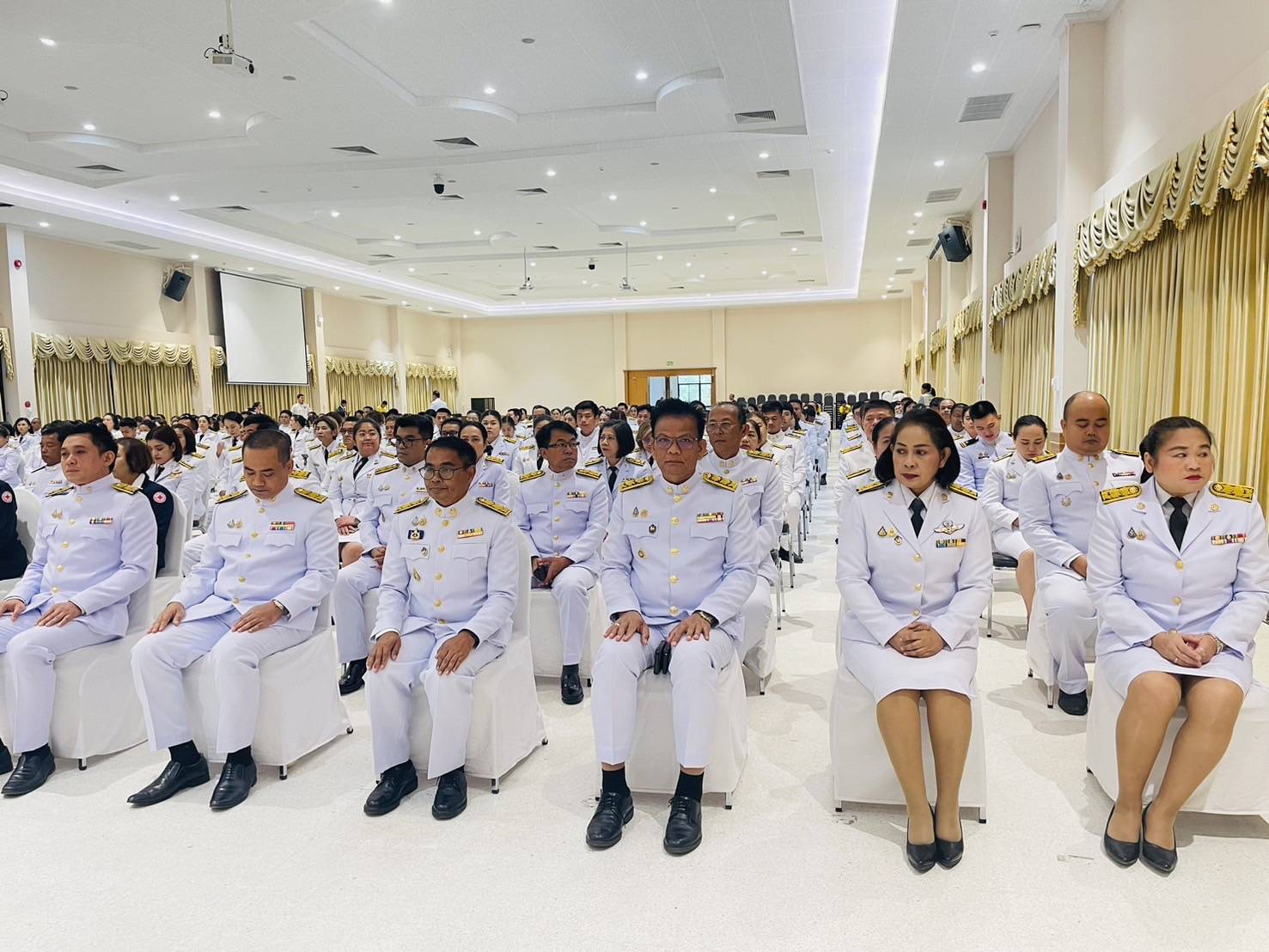 พช.สุราษฎร์ธานี ร่วมงานรัฐพิธี วันที่ระลึก “พระบาทสมเด็จพระนั่งเกล้าเจ้าอยู่หัว พระมหาเจษฎาราชเจ้า”