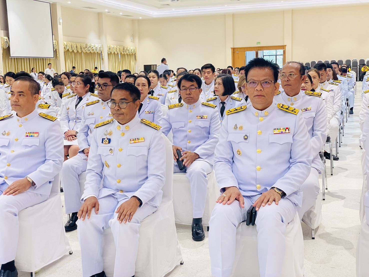 พช.สุราษฎร์ธานี ร่วมงานรัฐพิธี วันที่ระลึก “พระบาทสมเด็จพระนั่งเกล้าเจ้าอยู่หัว พระมหาเจษฎาราชเจ้า”