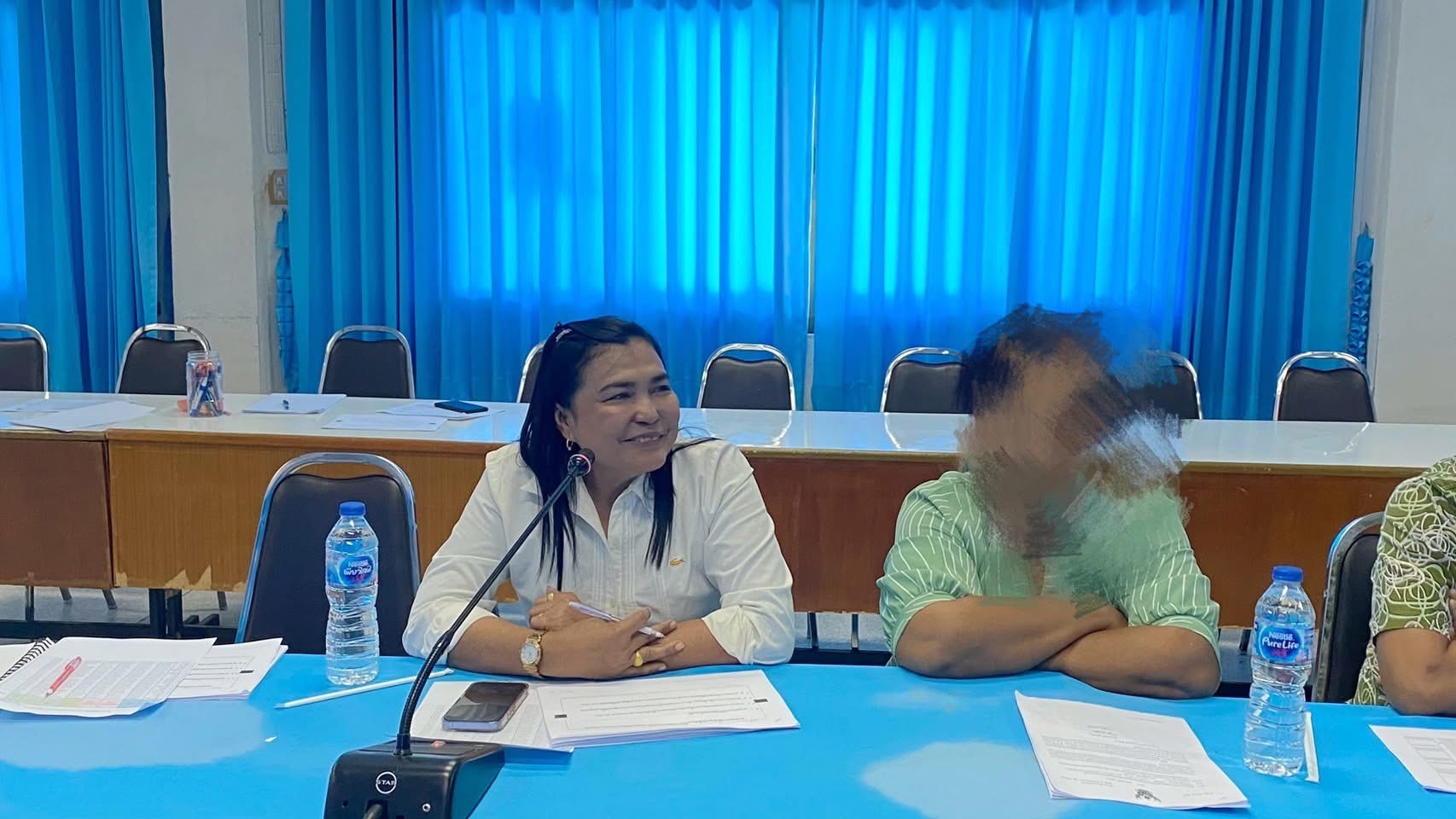 พัฒนาชุมชนสุราษฎร์ ร่วมกับอำเภอเคียนซาจัดเวทีไกล่เกลี่ยหนี้ค้างชำระกองทุนพัฒนาบทบาทสตรี