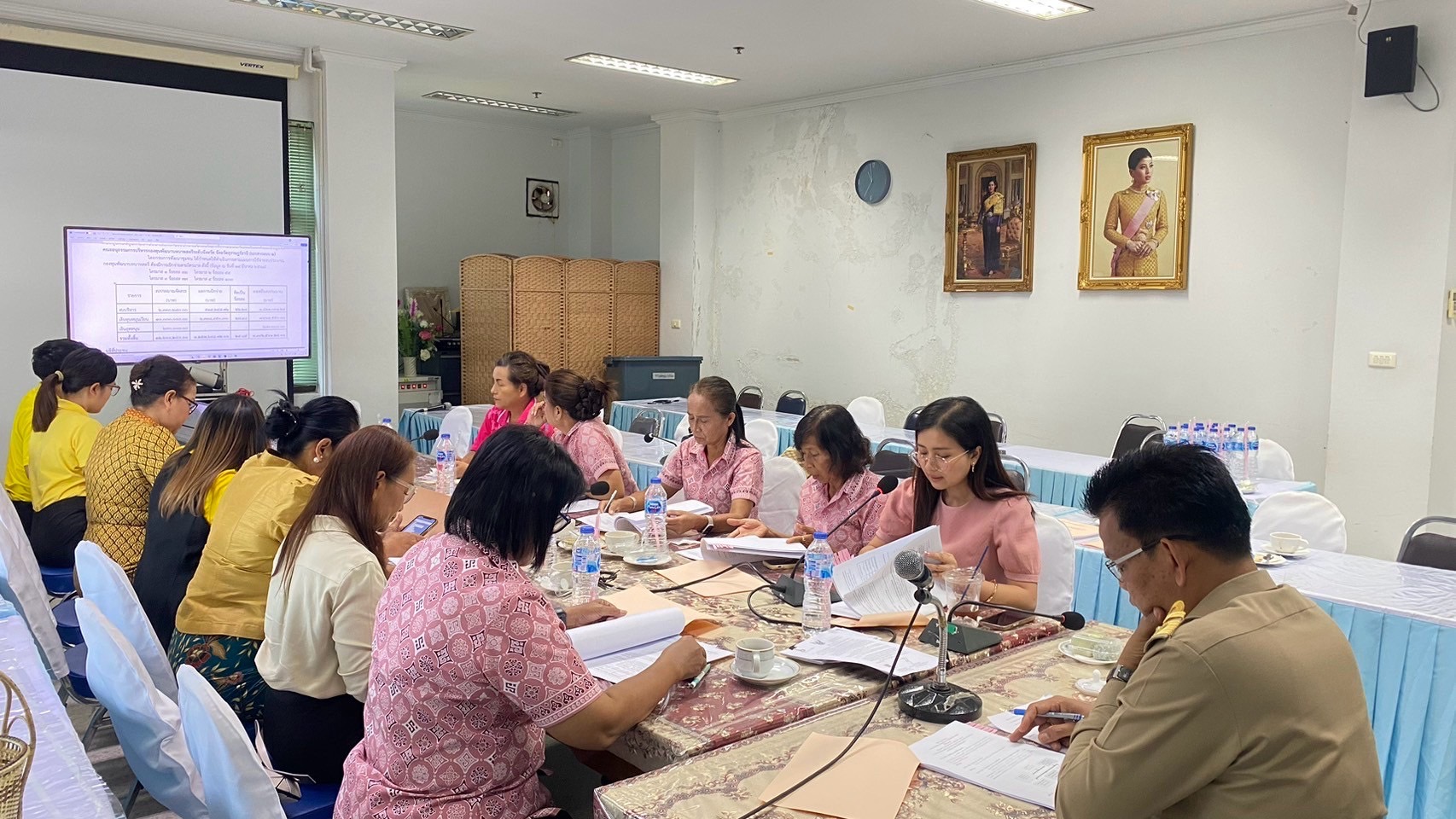 พัฒนาชุมชนสุราษฎร์ จัดประชุมคณะทำงานขับเคลื่อนกองทุนพัฒนาบทบาทสตรีจังหวัดสุราษฎร์ธานี ครั้งที่ 2/2568