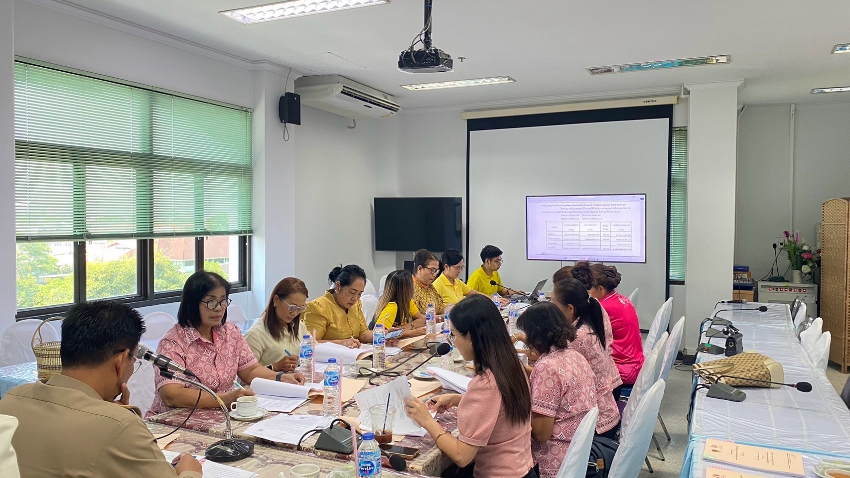 พัฒนาชุมชนสุราษฎร์ จัดประชุมคณะทำงานขับเคลื่อนกองทุนพัฒนาบทบาทสตรีจังหวัดสุราษฎร์ธานี ครั้งที่ 2/2568