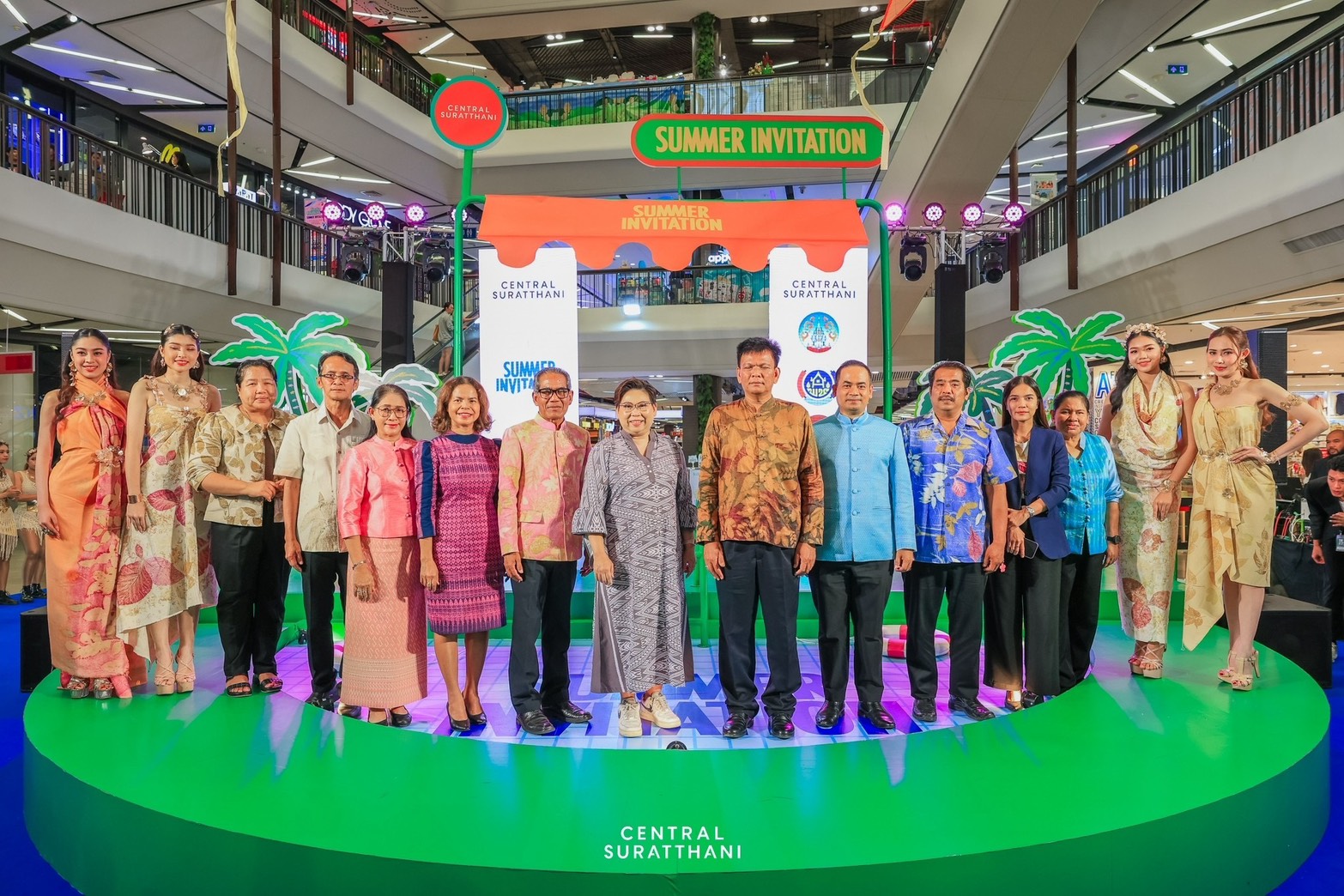 เซ็นทรัลสุราษฎร์ธานี ปลุกเสน่ห์ผ้าถิ่น ดัน Soft Power จัดเต็มแฟชั่นโชว์ รับซัมเมอร์ 2025