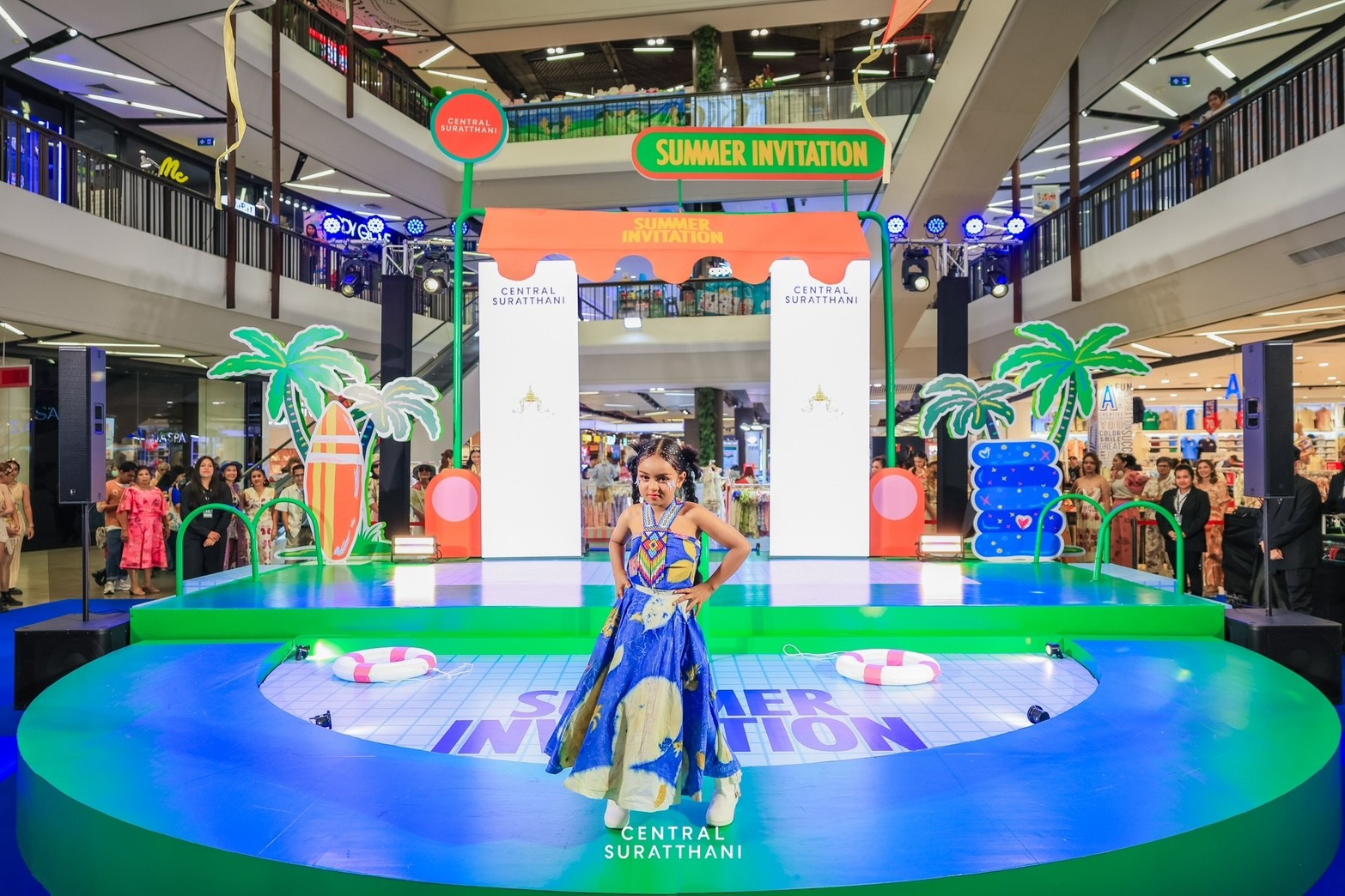 เซ็นทรัลสุราษฎร์ธานี ปลุกเสน่ห์ผ้าถิ่น ดัน Soft Power จัดเต็มแฟชั่นโชว์ รับซัมเมอร์ 2025