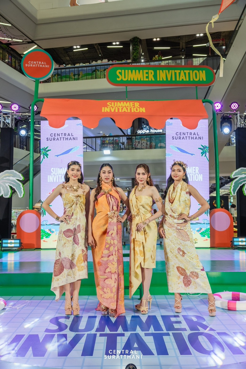 เซ็นทรัลสุราษฎร์ธานี ปลุกเสน่ห์ผ้าถิ่น ดัน Soft Power จัดเต็มแฟชั่นโชว์ รับซัมเมอร์ 2025