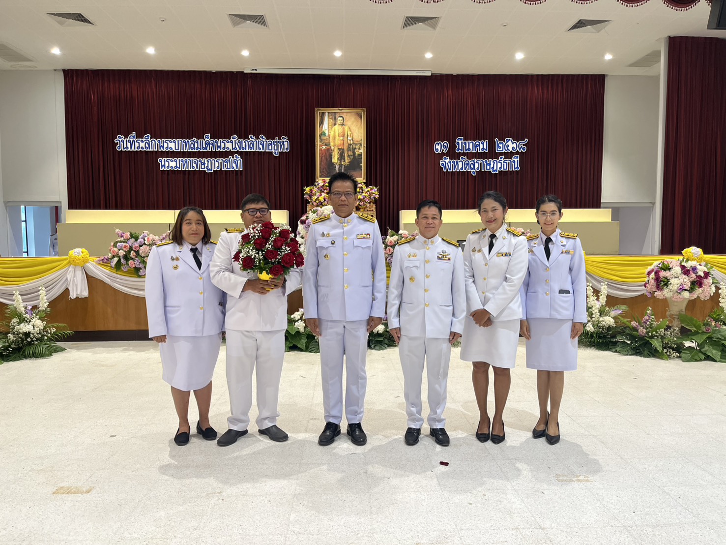 พช.สุราษฎร์ธานี ร่วมงานรัฐพิธี วันที่ระลึก “พระบาทสมเด็จพระนั่งเกล้าเจ้าอยู่หัว พระมหาเจษฎาราชเจ้า”