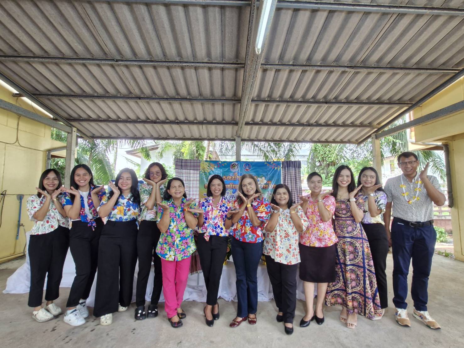 🎉พช.สุราษฎร์ธานี🎉 จัดกิจกรรมสานสัมพันธ์ สานสายใย พช.เมืองคนดี สืบสานอนุรักษ์ขนบธรรมเนียมประเพณีอันดีงาม เนื่องในเทศกาลสงกรานต์ ประจำปี 2568