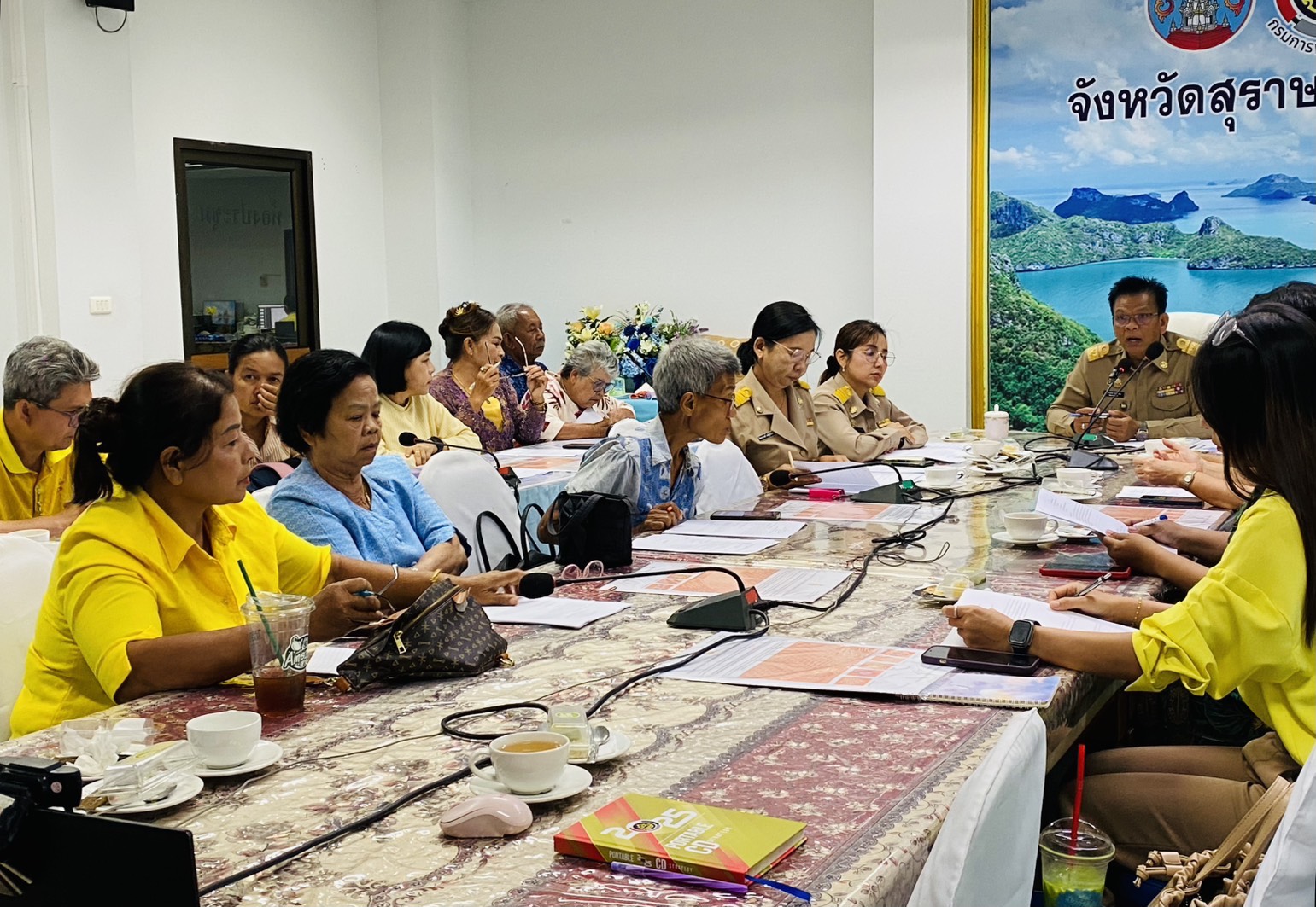 พช. สุราษฎร์ เตรียมความพร้อมผู้ประกอบการผ้าไทย รับมอบและประกวด “ผ้าลายสิริราชพัสตราภรณ์”