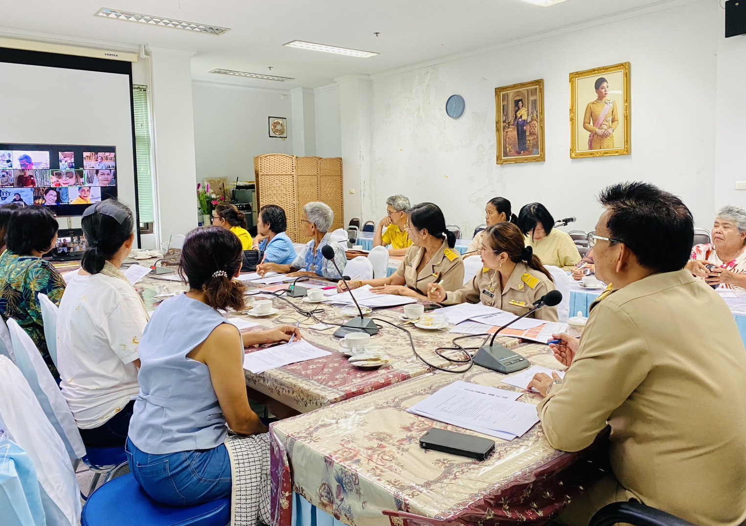 พช. สุราษฎร์ เตรียมความพร้อมผู้ประกอบการผ้าไทย รับมอบและประกวด “ผ้าลายสิริราชพัสตราภรณ์”