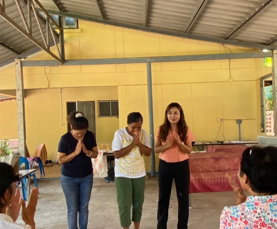 เปิดบ้านพักพจ. เป็นศูนย์เรียนรู้ ในวันที่ 2 พัฒนาทักษะผู้ประกอบการ OTOP ประเภทผ้า จังหวัดสุราษฎร์ธานี