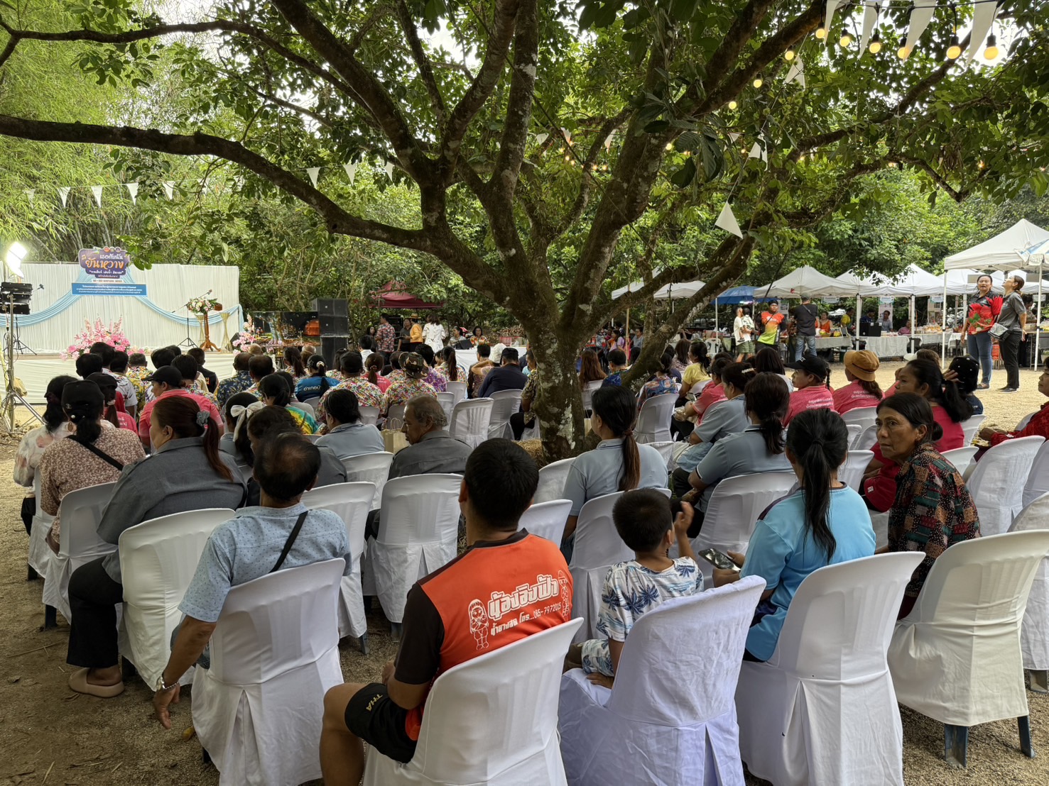 พช.สุราษฎร์ธานี ร่วมงาน  “เธอกับฉัน ยันหวาง” ตามโครงการจัดกิจกรรมส่งเสริมการที่นักท่องเที่ยวลงมือปฏิบัติ (D-HOPE) ชุมชนท่องเที่ยว OTOP นวัตวิถี บ้านวังศิลาดิเรกสาร ตำบลเพิ่มพูนทรัพย์ อำเภอบ้านนาสาร 