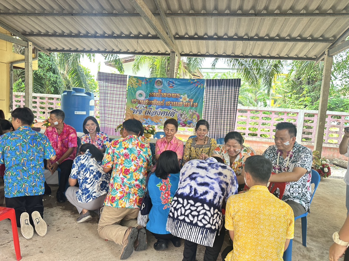 🎉พช.สุราษฎร์ธานี🎉 จัดกิจกรรมสานสัมพันธ์ สานสายใย พช.เมืองคนดี สืบสานอนุรักษ์ขนบธรรมเนียมประเพณีอันดีงาม เนื่องในเทศกาลสงกรานต์ ประจำปี 2568