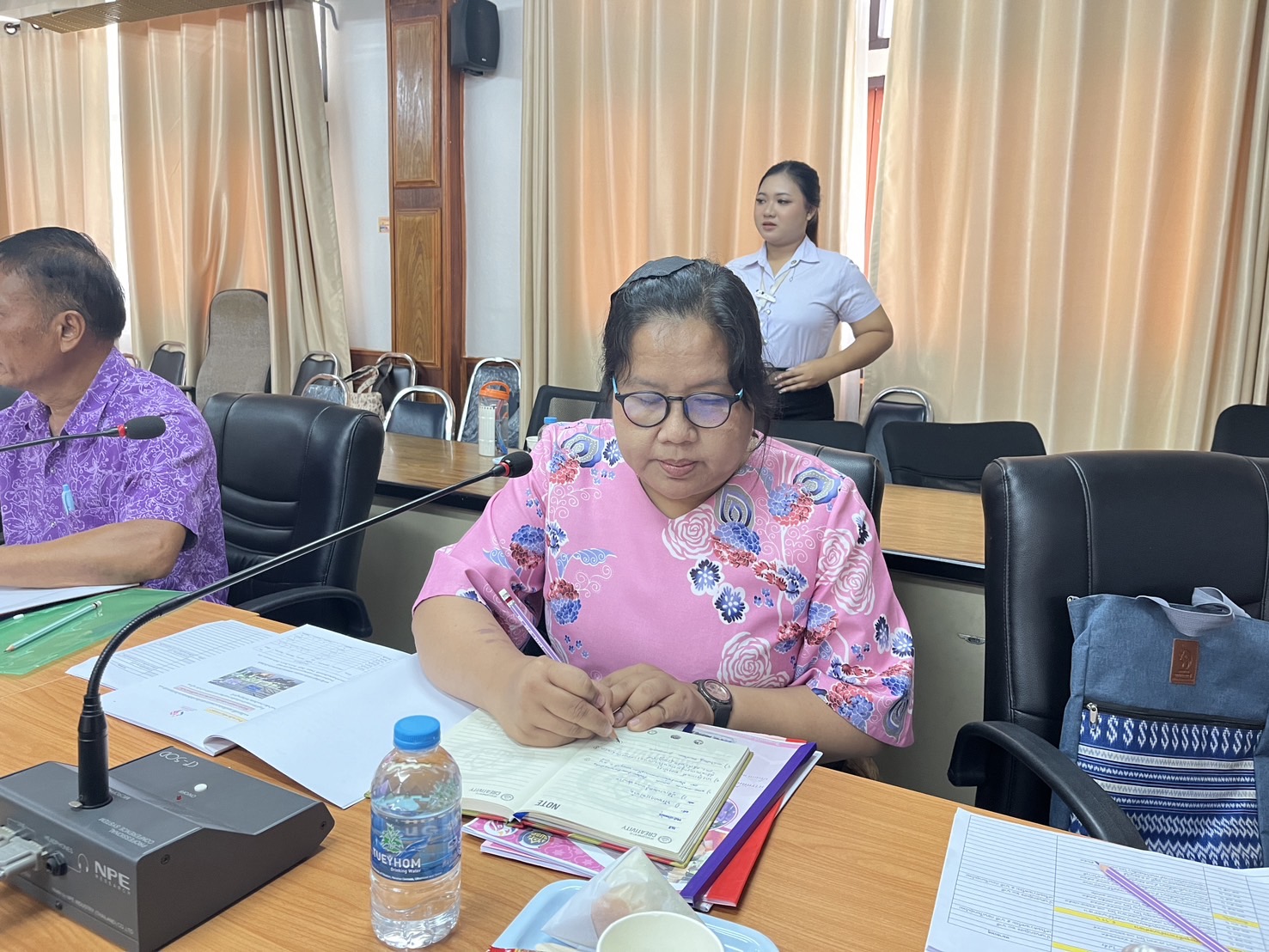 พช.สุราษฎร์ธานี ดำเนินการคัดเลือกคนกองทุนพัฒนาบทบาทสตรีดีเด่นระดับจังหวัด ตามโครงการเชิดชูเกียรติคนกองทุนพัฒนาบทบาทสตรี ประจำปี 2568 โซนใต้