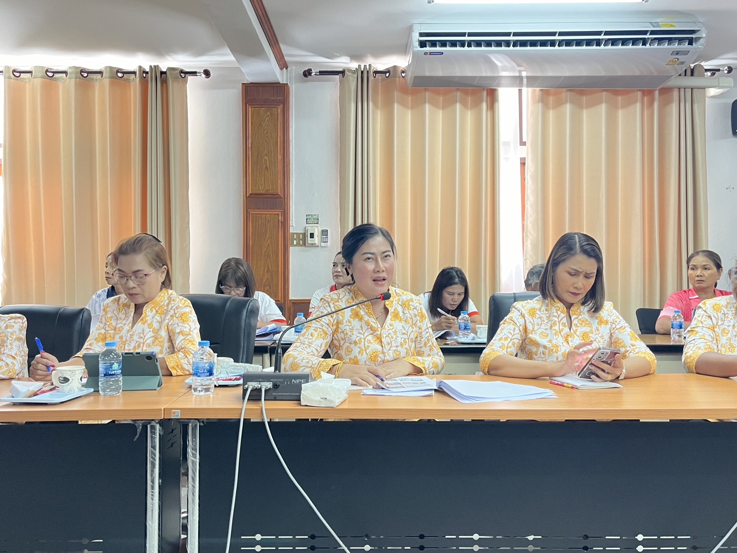 พช.สุราษฎร์ธานี ดำเนินการคัดเลือกคนกองทุนพัฒนาบทบาทสตรีดีเด่นระดับจังหวัด ตามโครงการเชิดชูเกียรติคนกองทุนพัฒนาบทบาทสตรี ประจำปี 2568 โซนใต้