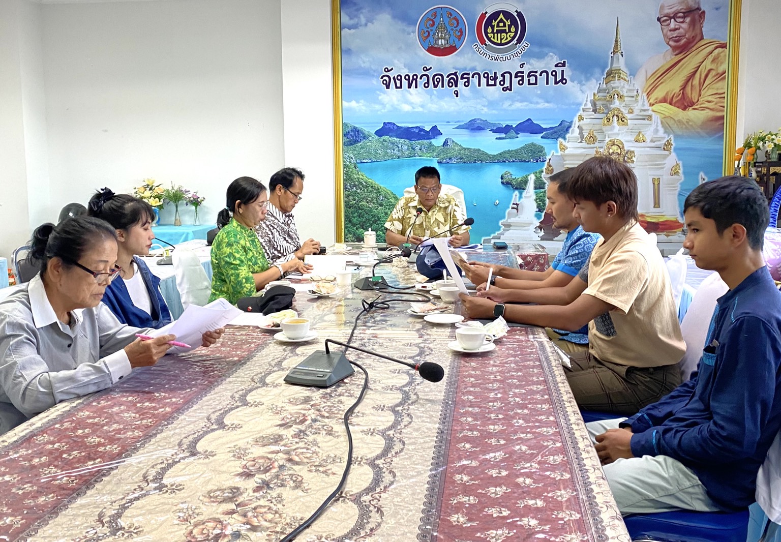 พช.สุราษฎร์ ประชุมคัดเลือกผู้ประกอบการเข้าร่วมงาน OTOP Midyear 2025